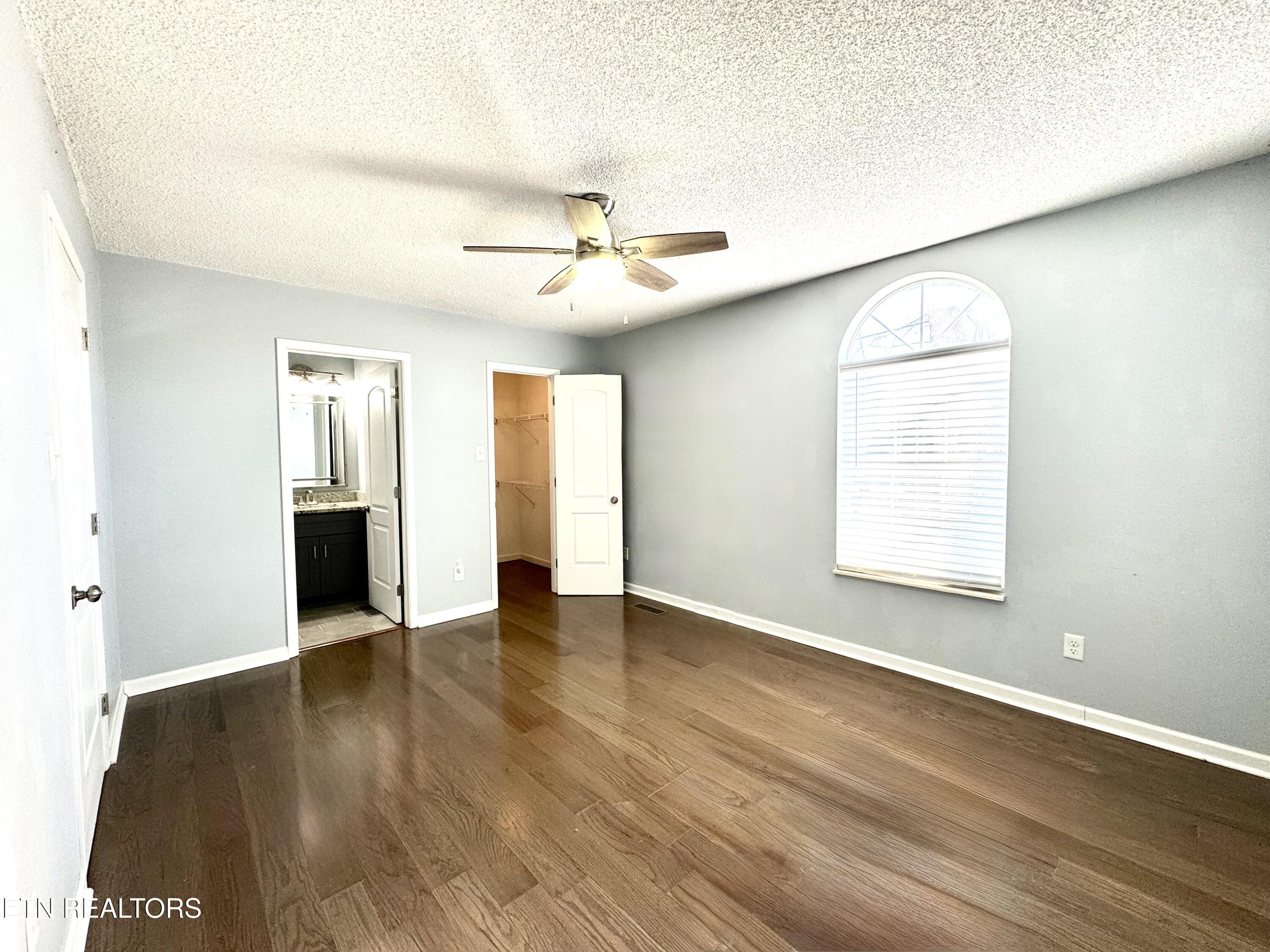 2074 Smoky River Road Knoxville TN 37931