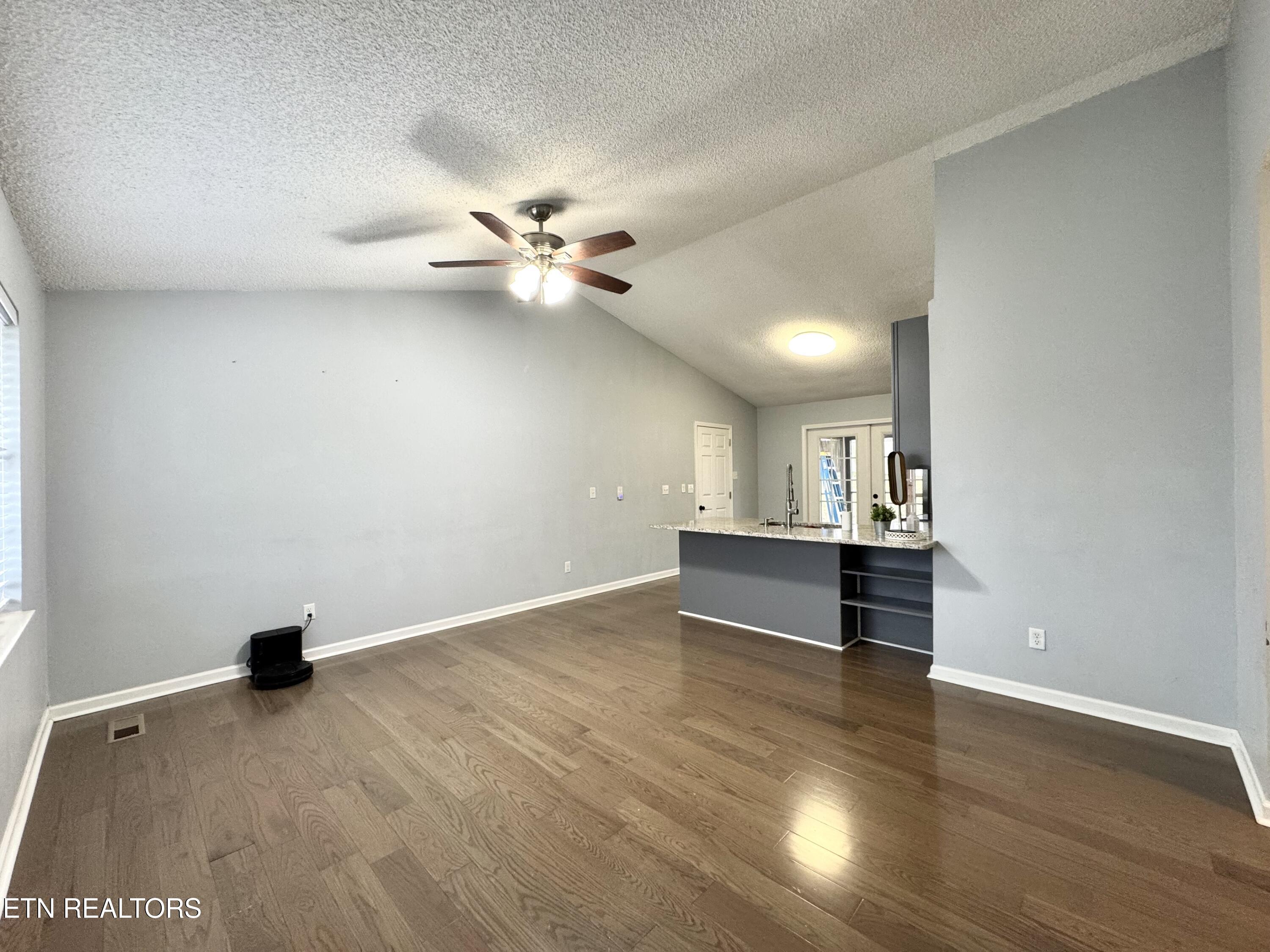2074 Smoky River Road Knoxville TN 37931