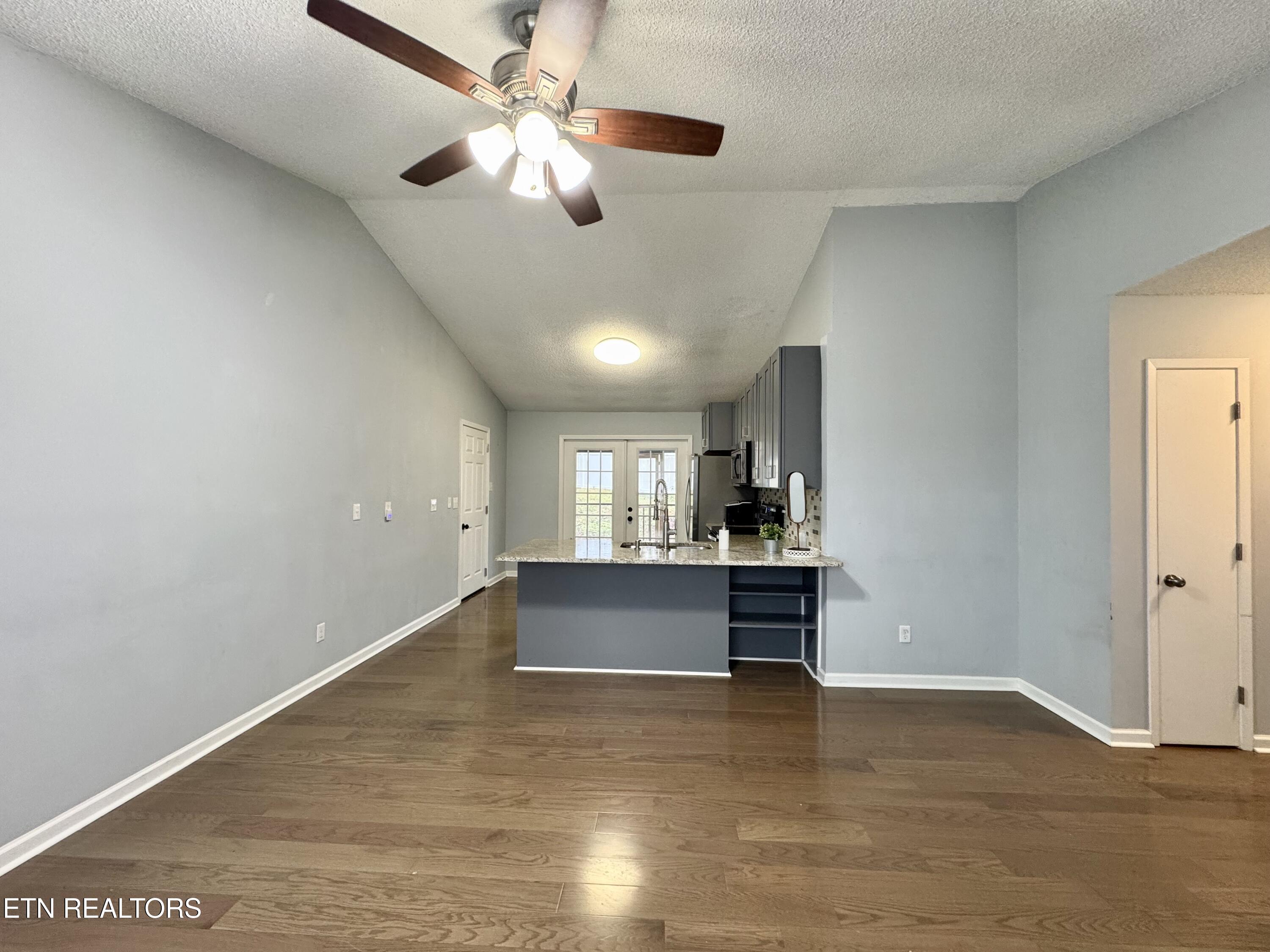 2074 Smoky River Road Knoxville TN 37931