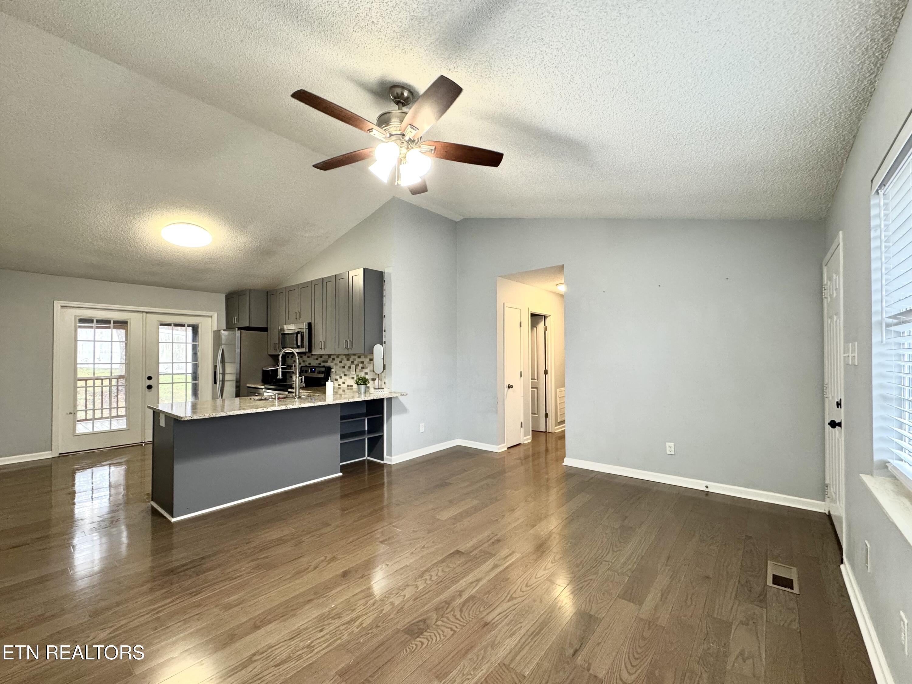 2074 Smoky River Road Knoxville TN 37931