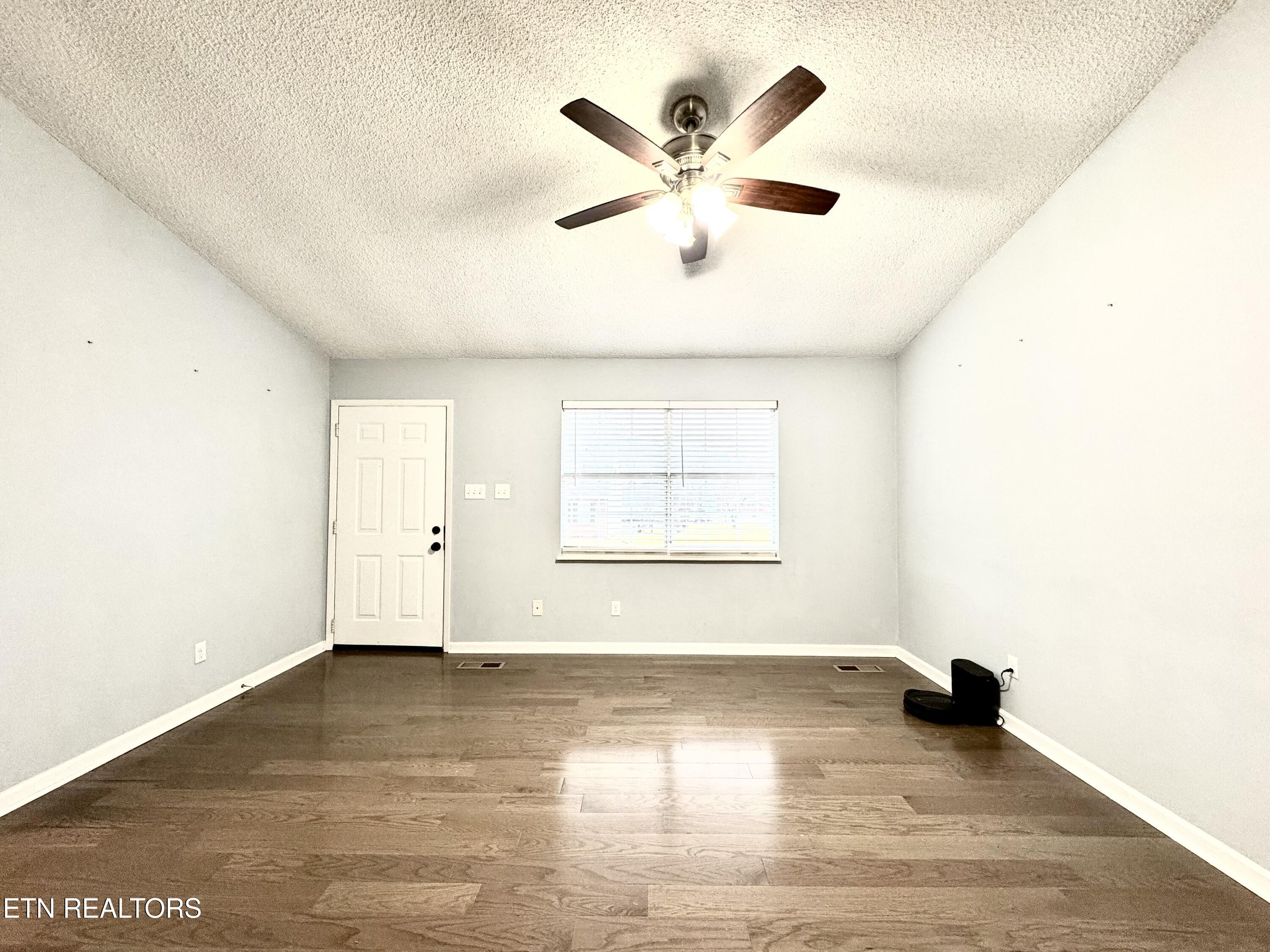 2074 Smoky River Road Knoxville TN 37931