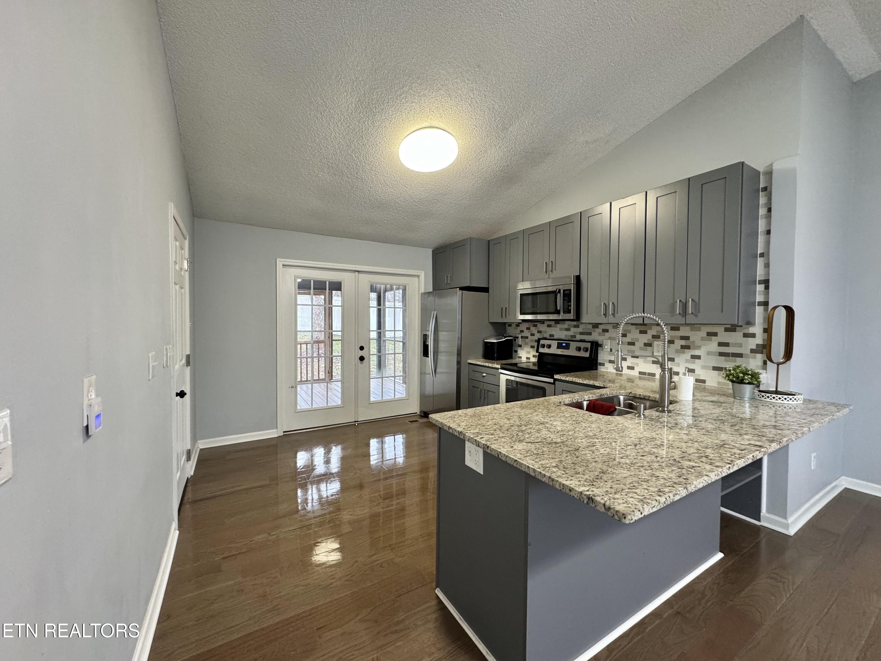 2074 Smoky River Road Knoxville TN 37931