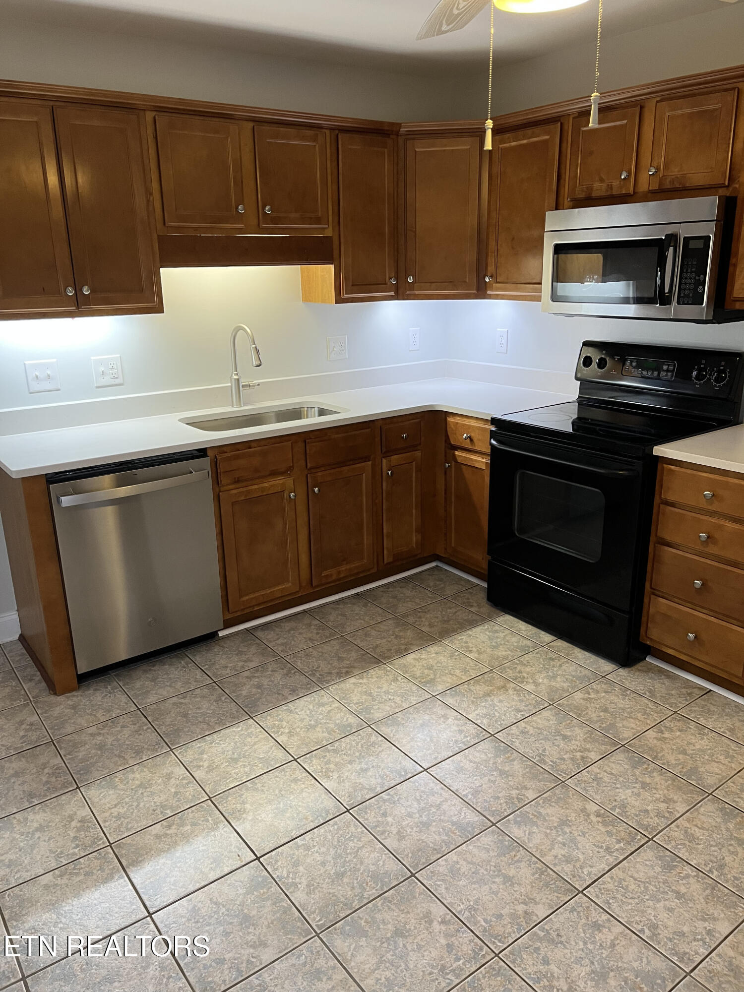 1817 Andy Lane Maryville TN 37803