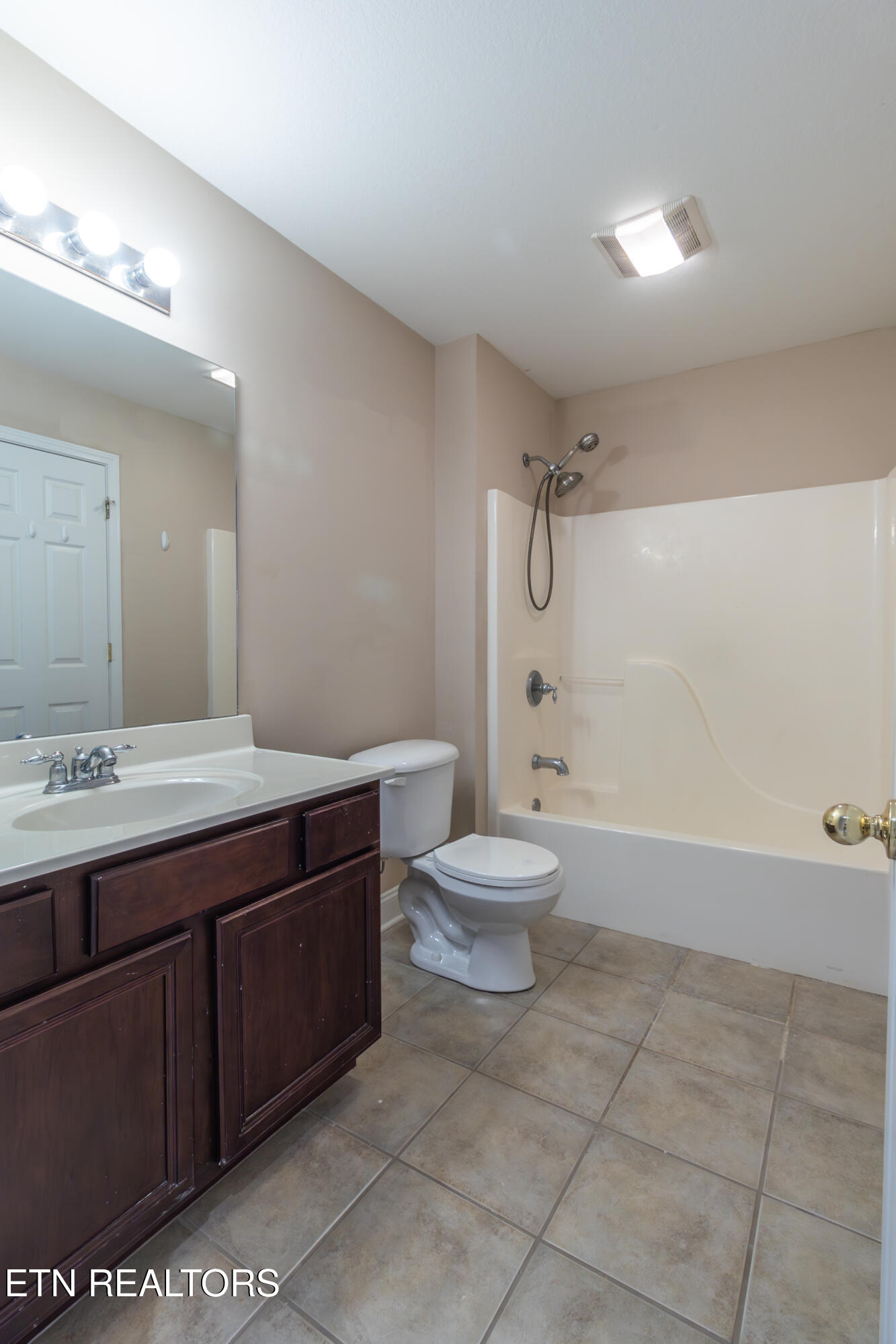8334 Bay Garden Lane Knoxville TN 37938