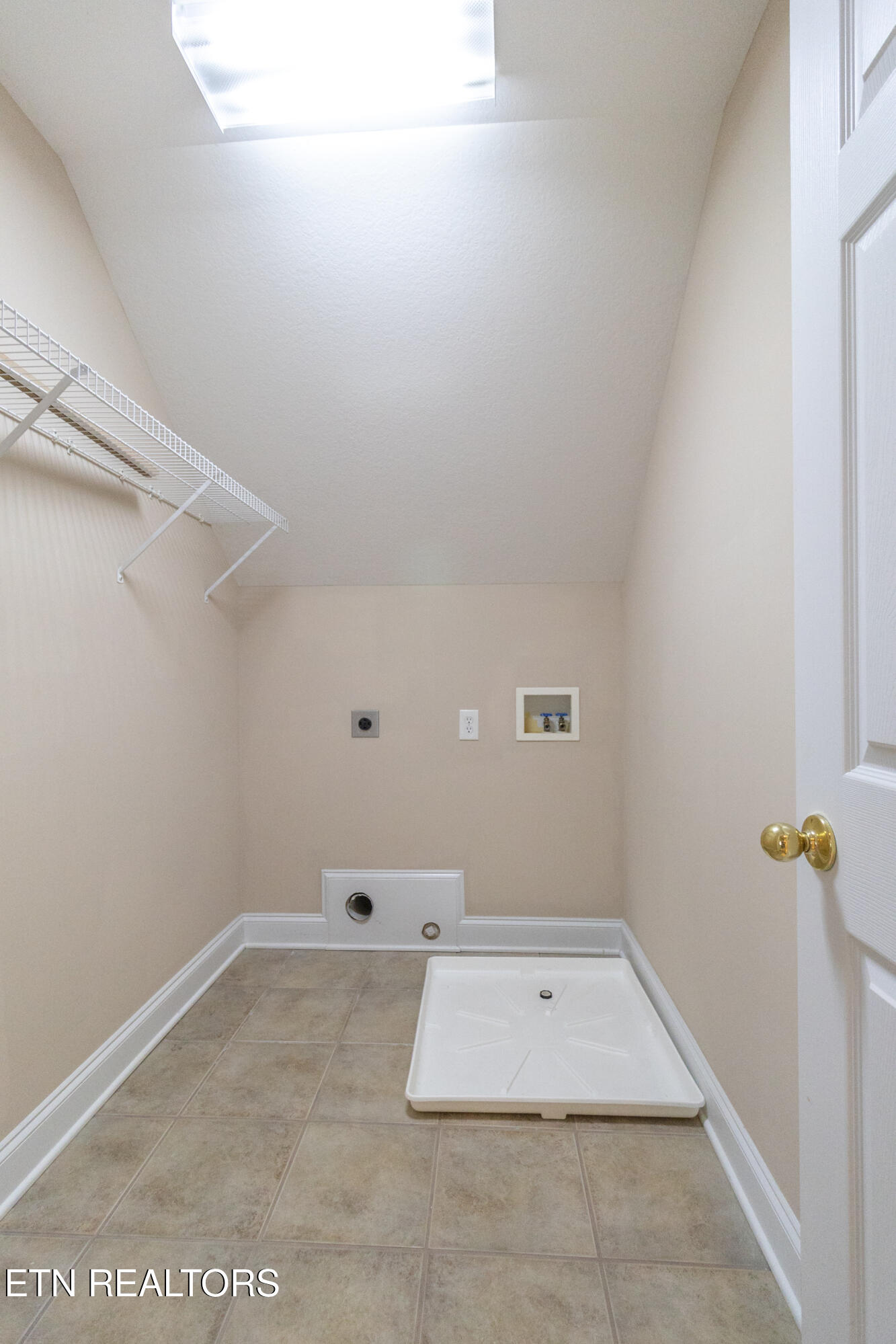 8334 Bay Garden Lane Knoxville TN 37938