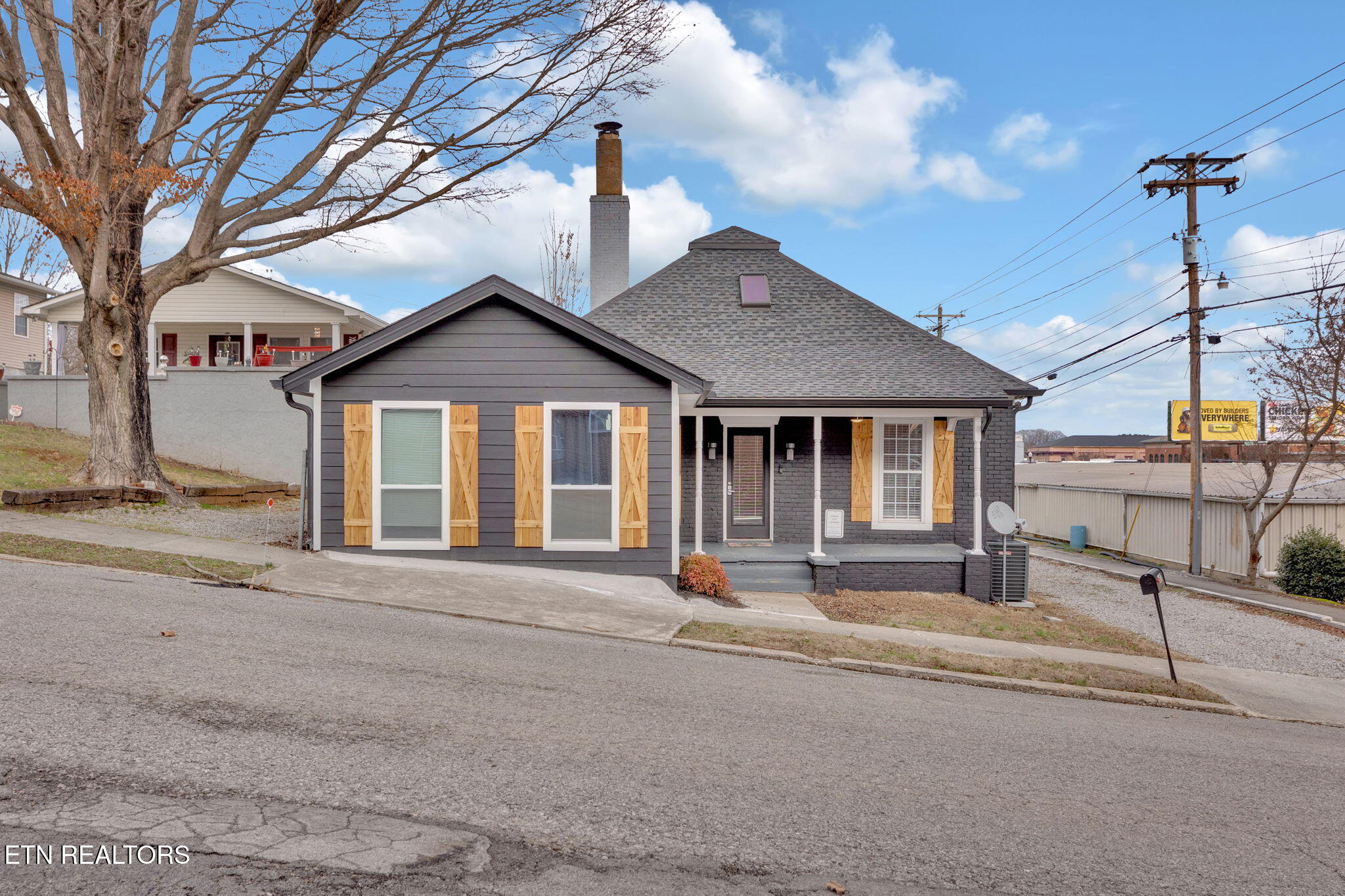 107 N C Street Lenoir City TN 37771