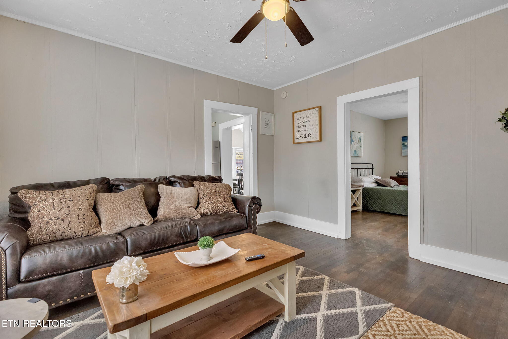 107 N C Street Lenoir City TN 37771