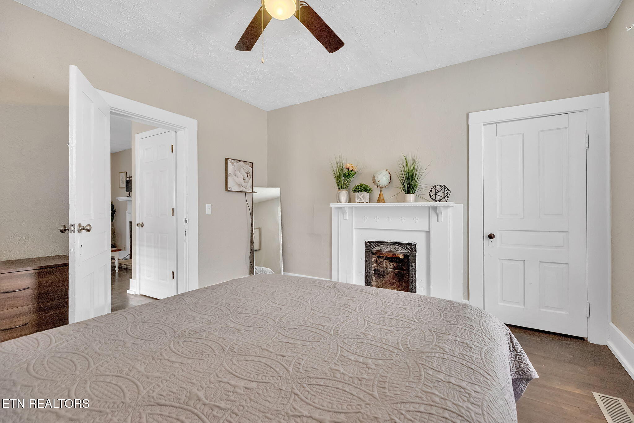 107 N C Street Lenoir City TN 37771