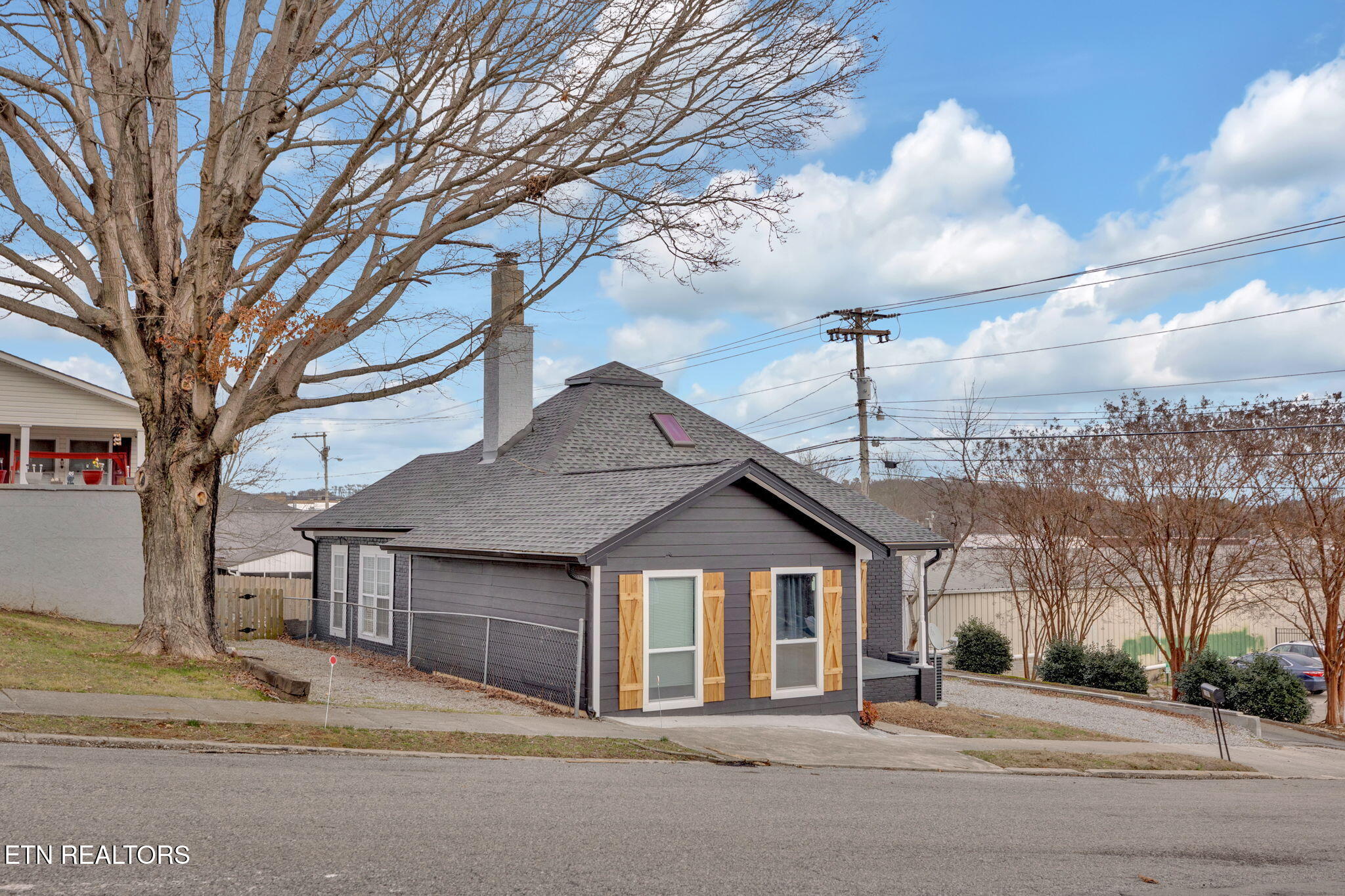 107 N C Street Lenoir City TN 37771