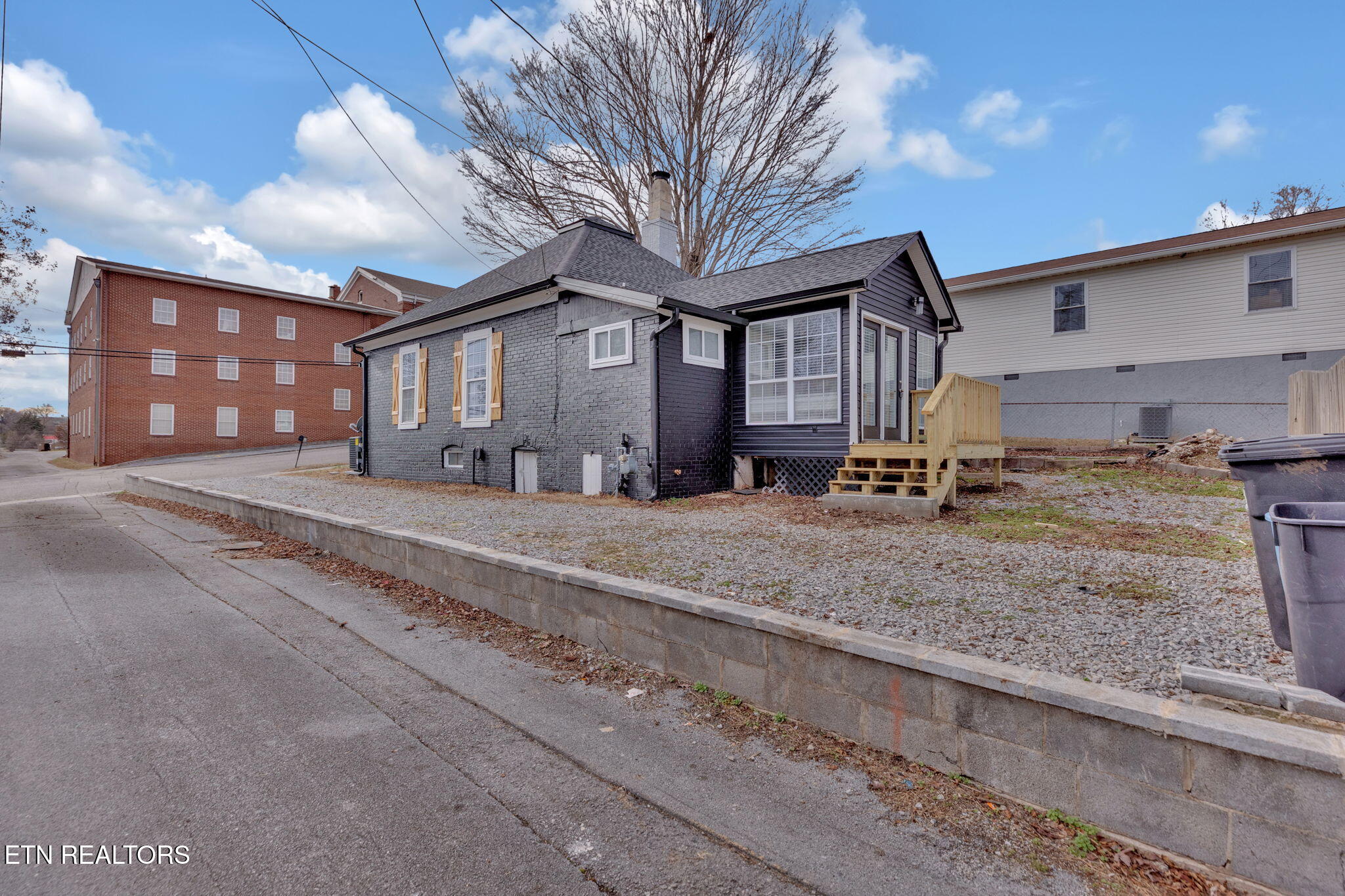 107 N C Street Lenoir City TN 37771