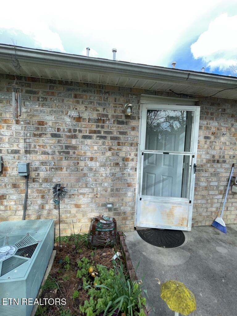 6435 Son Light Way Knoxville TN 37918