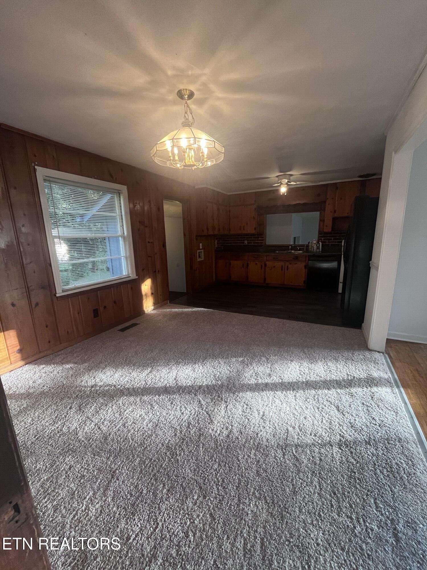 1109 Glenoaks Drive Knoxville TN 37918