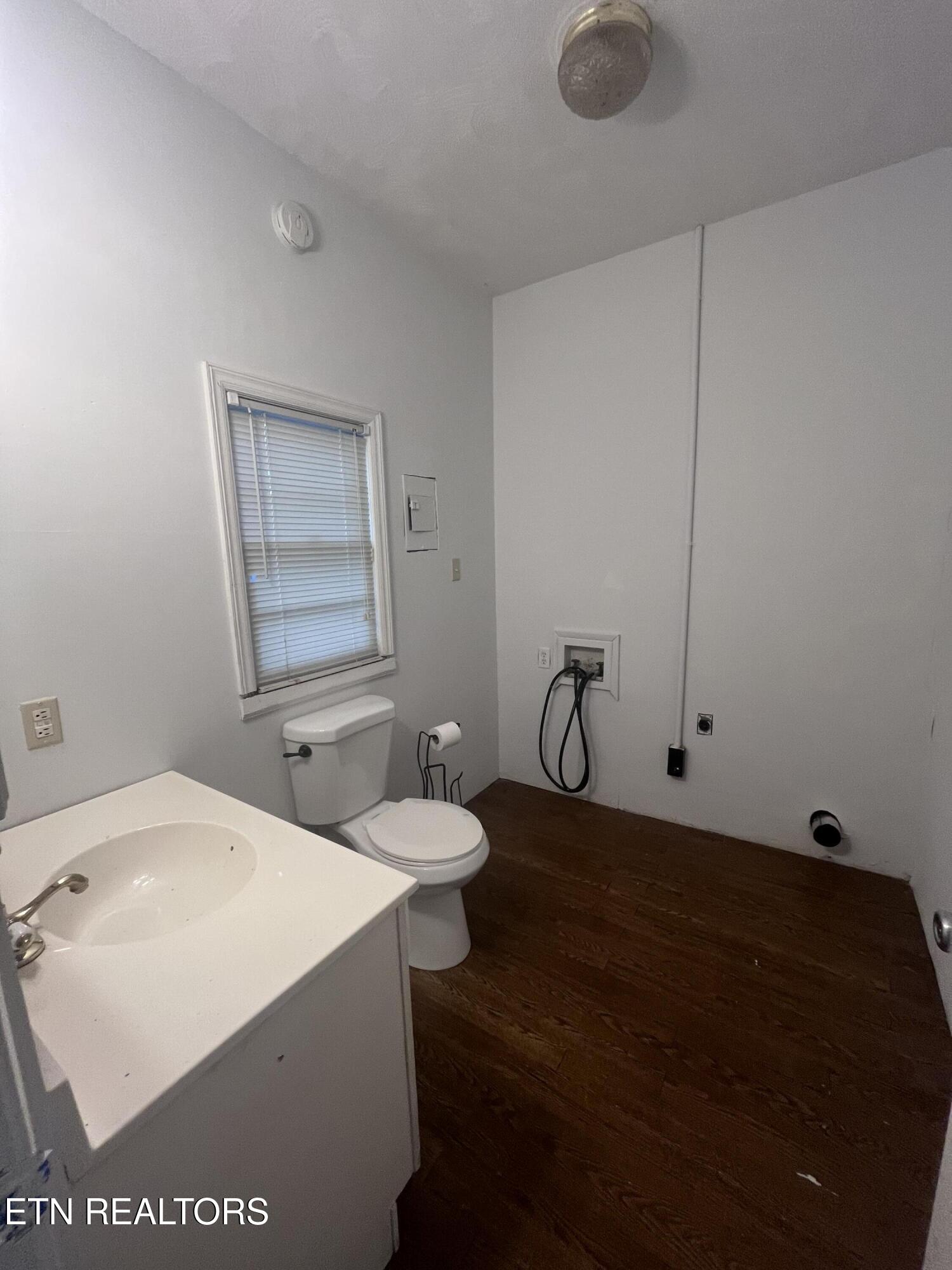 1109 Glenoaks Drive Knoxville TN 37918