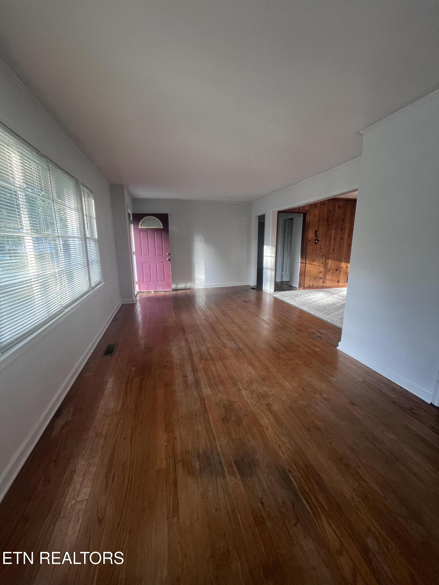 1109 Glenoaks Drive Knoxville TN 37918