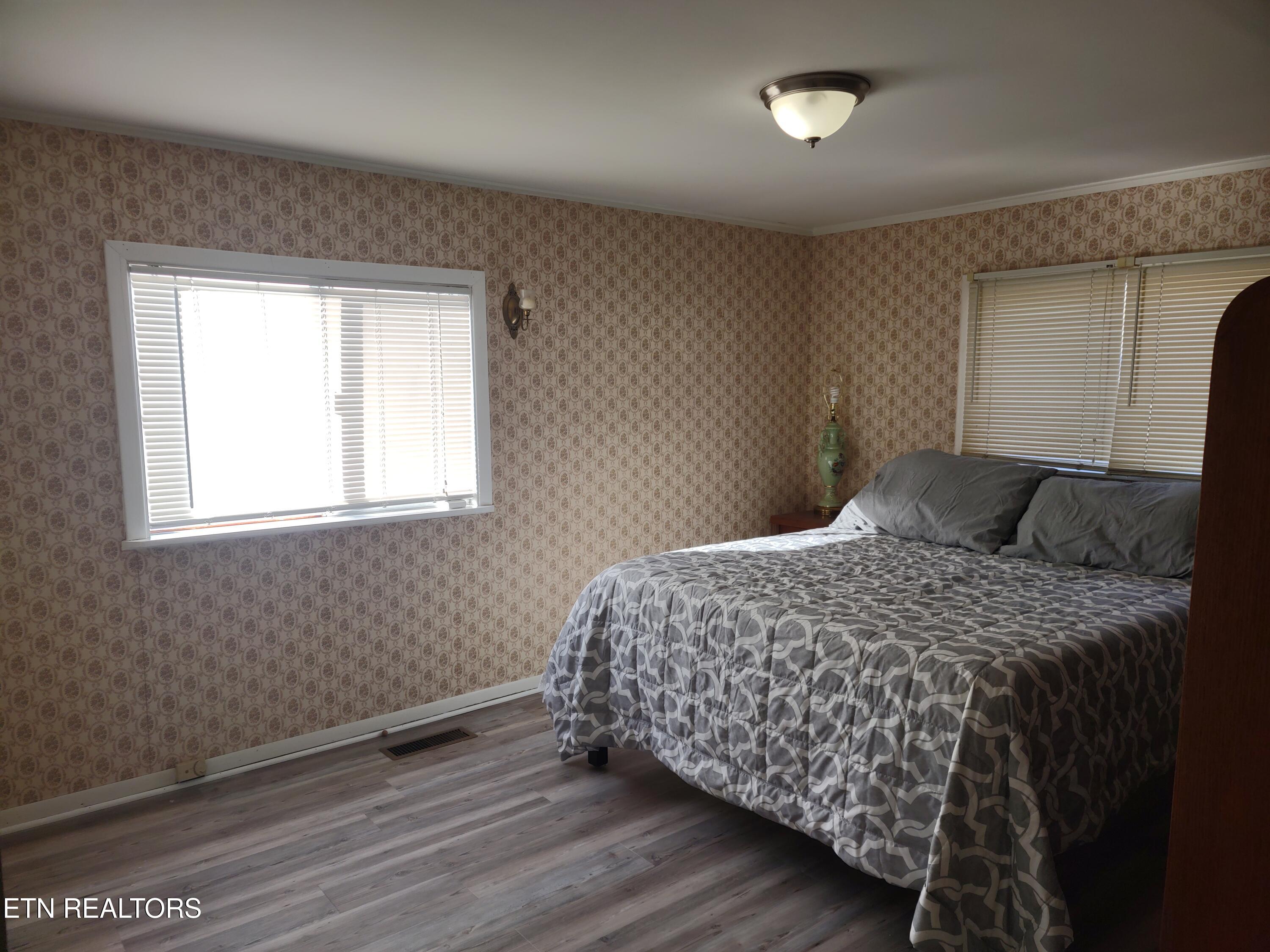 757 W Outer Drive Oak Ridge TN 37830