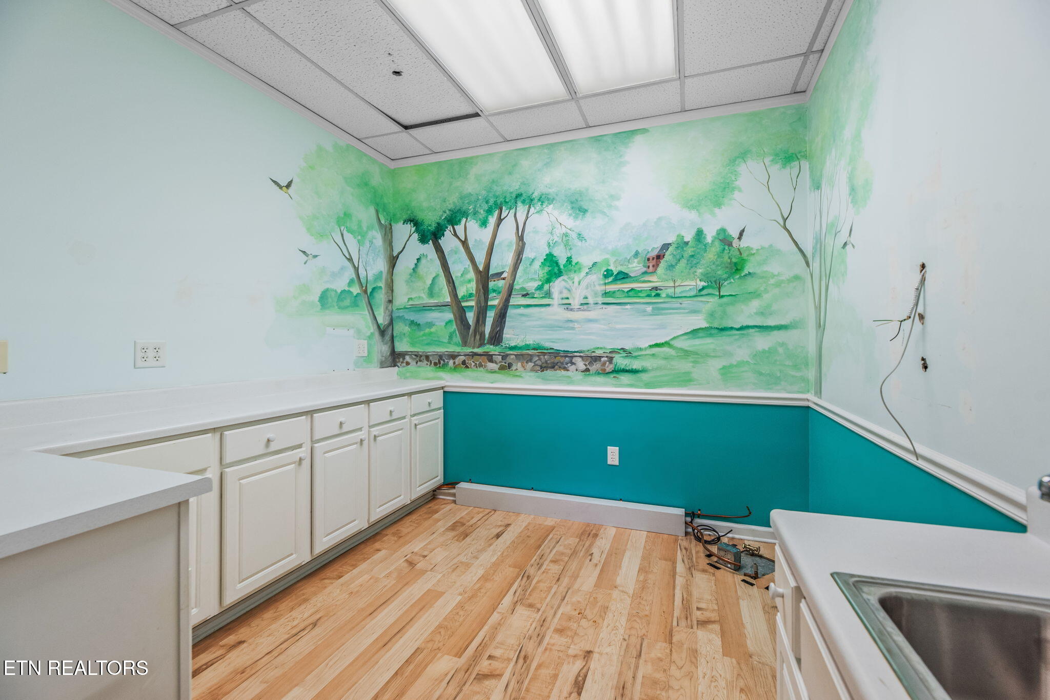 5034 N Broadway Street Knoxville TN 37918