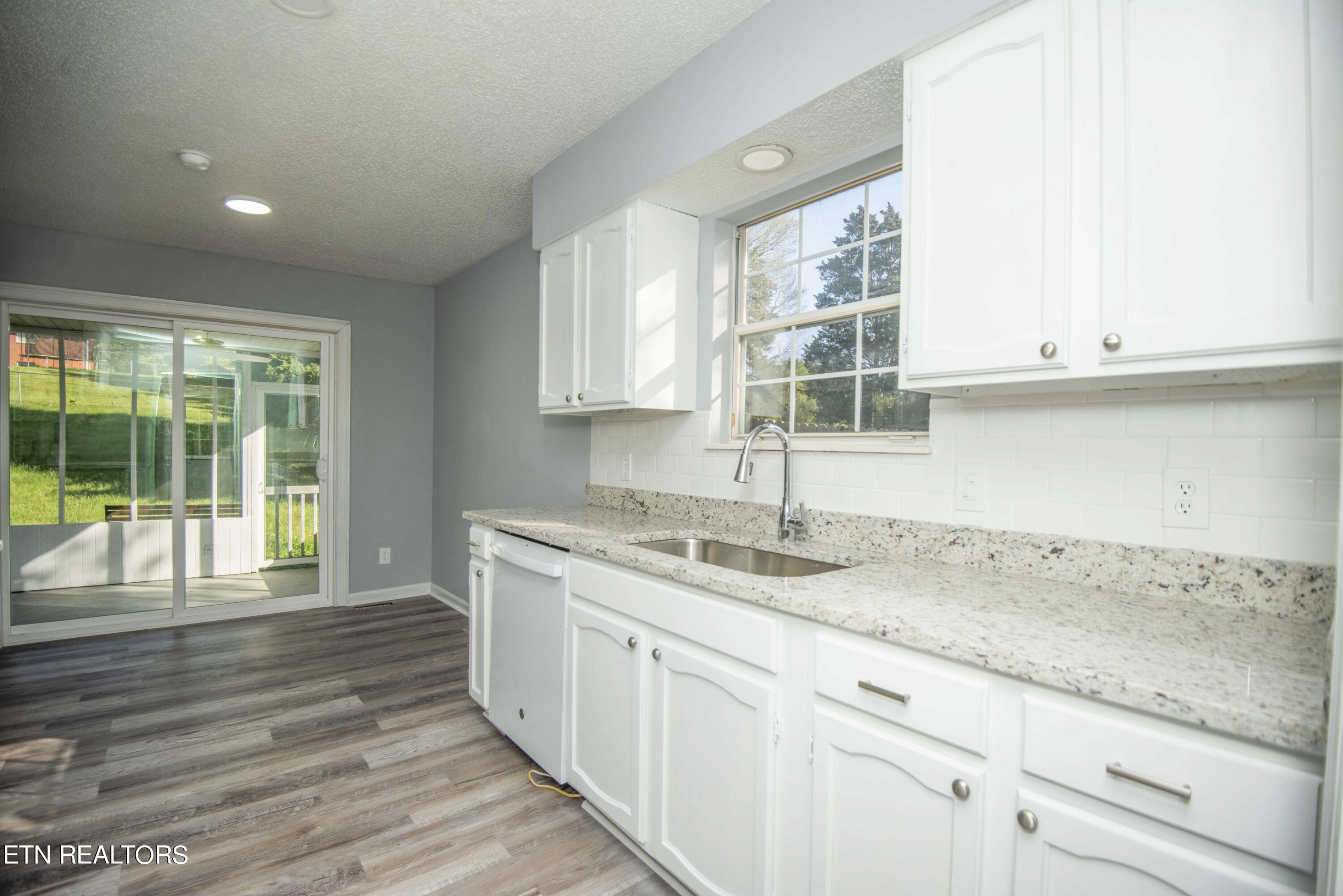 1109 E Emory Road Knoxville TN 37938