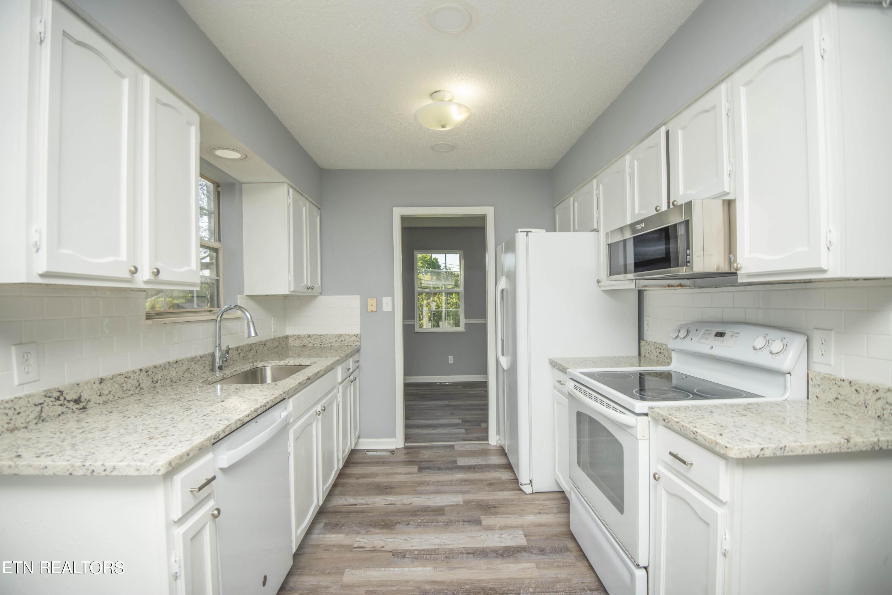 1109 E Emory Road Knoxville TN 37938