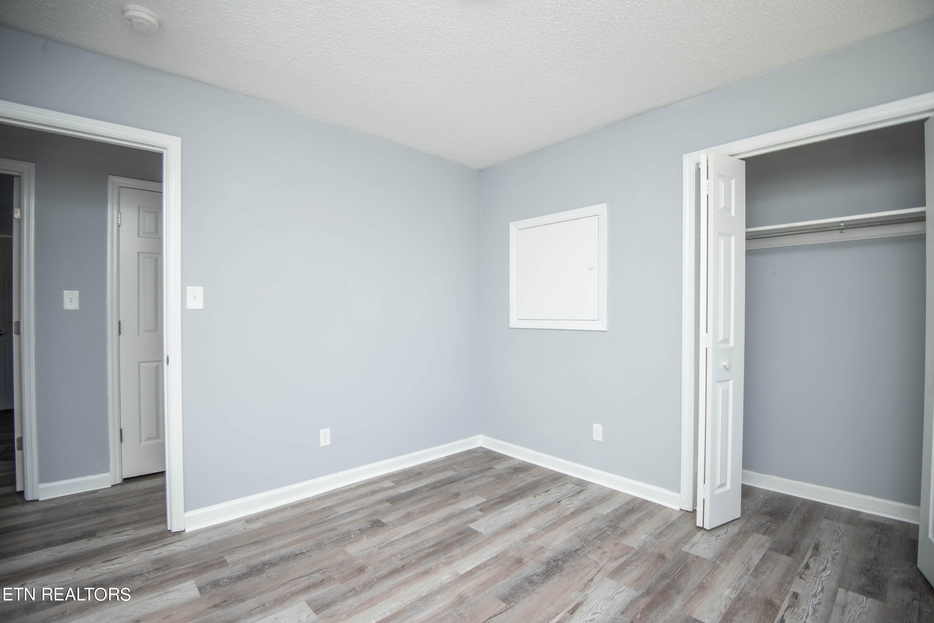 1109 E Emory Road Knoxville TN 37938