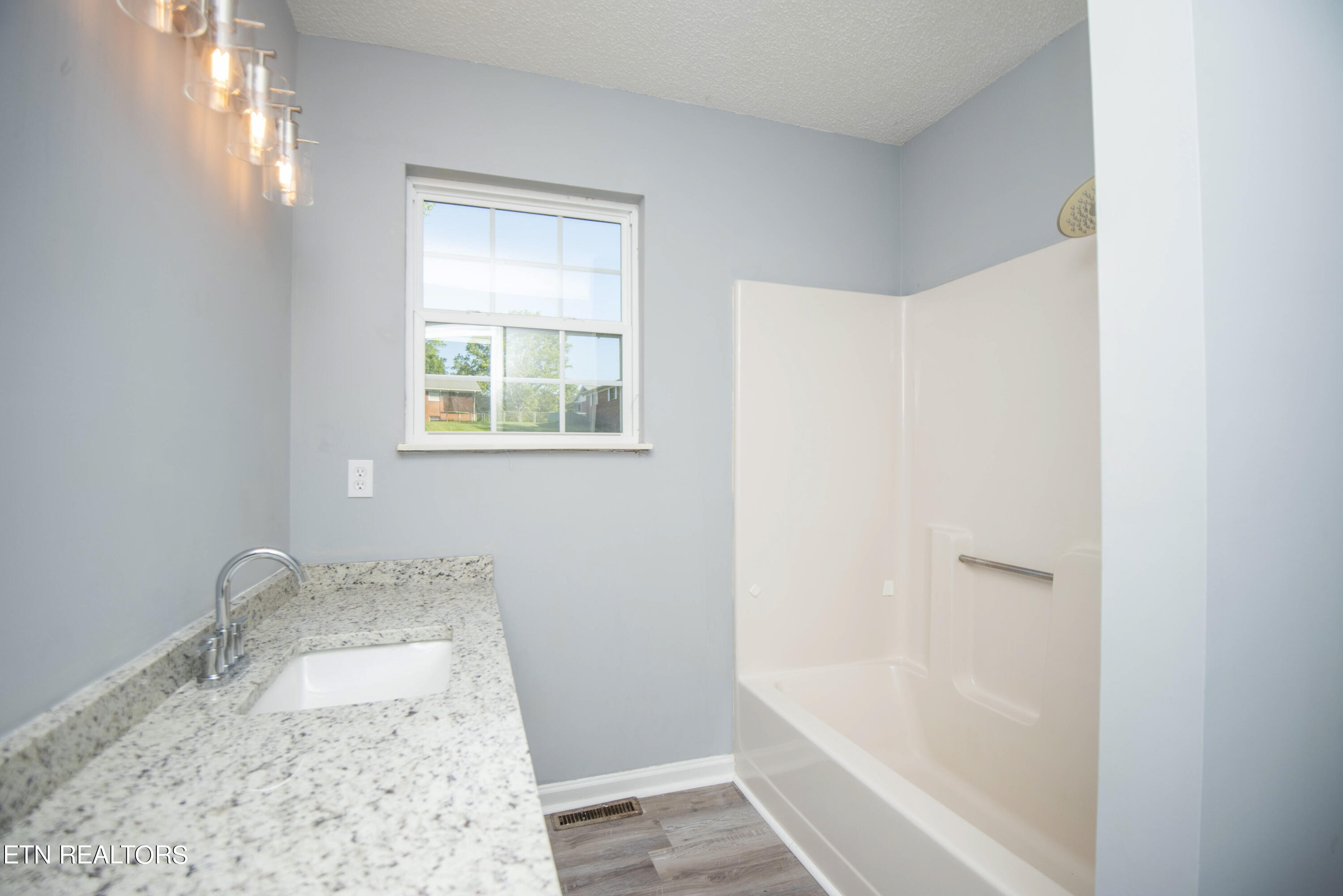 1109 E Emory Road Knoxville TN 37938
