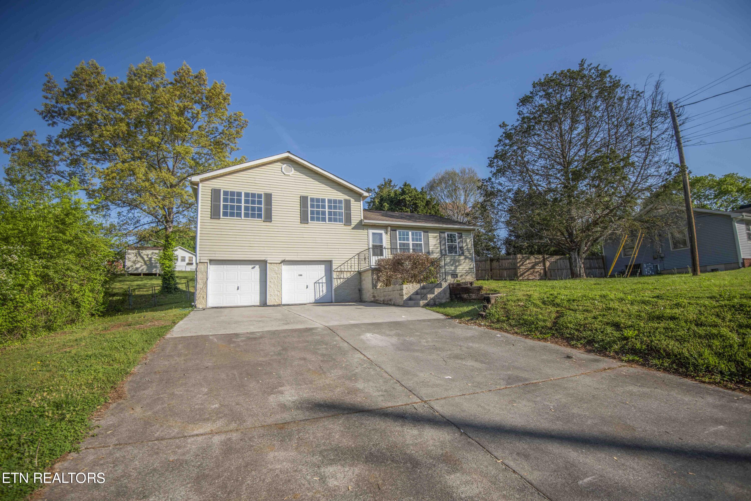 1109 E Emory Road Knoxville TN 37938