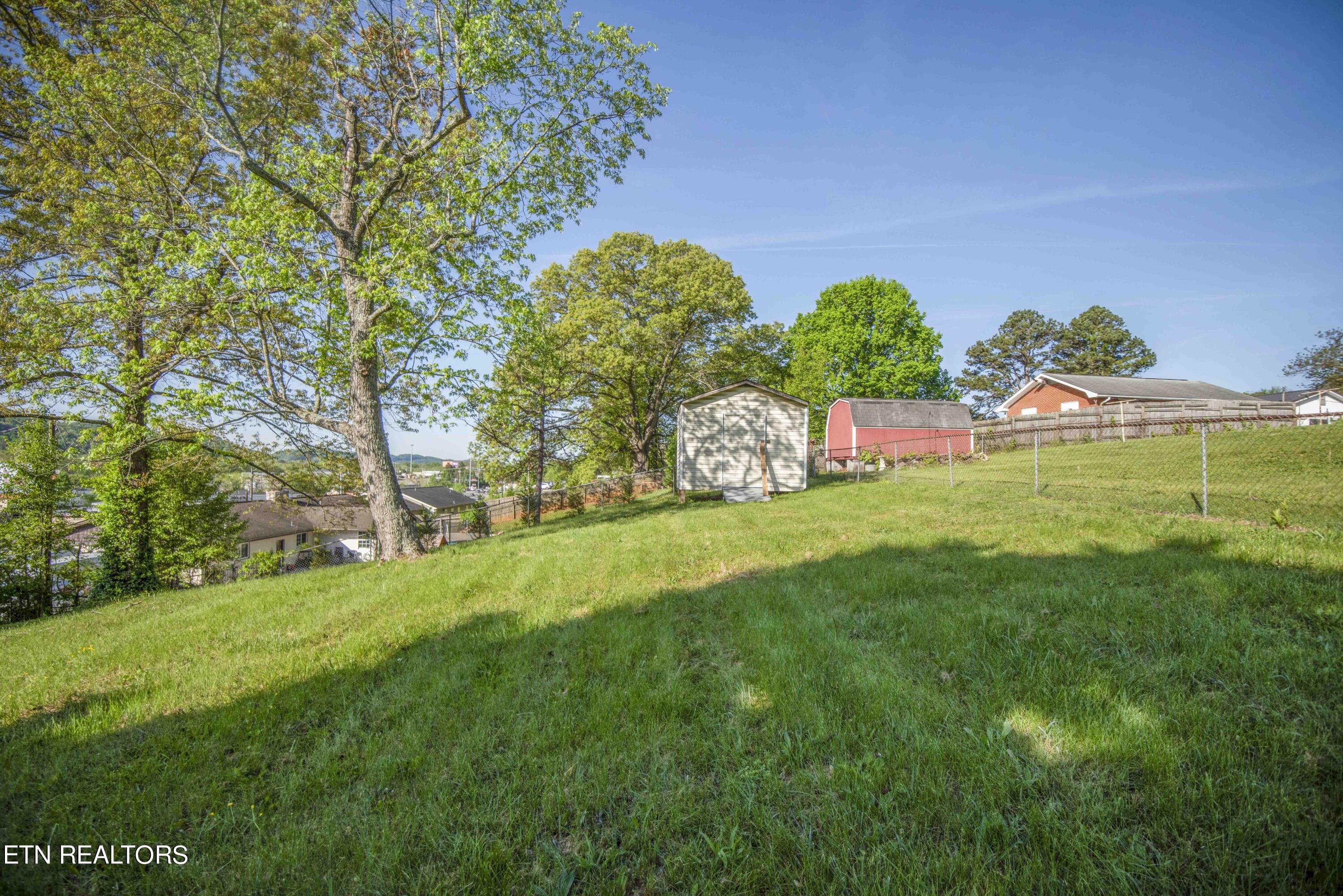1109 E Emory Road Knoxville TN 37938