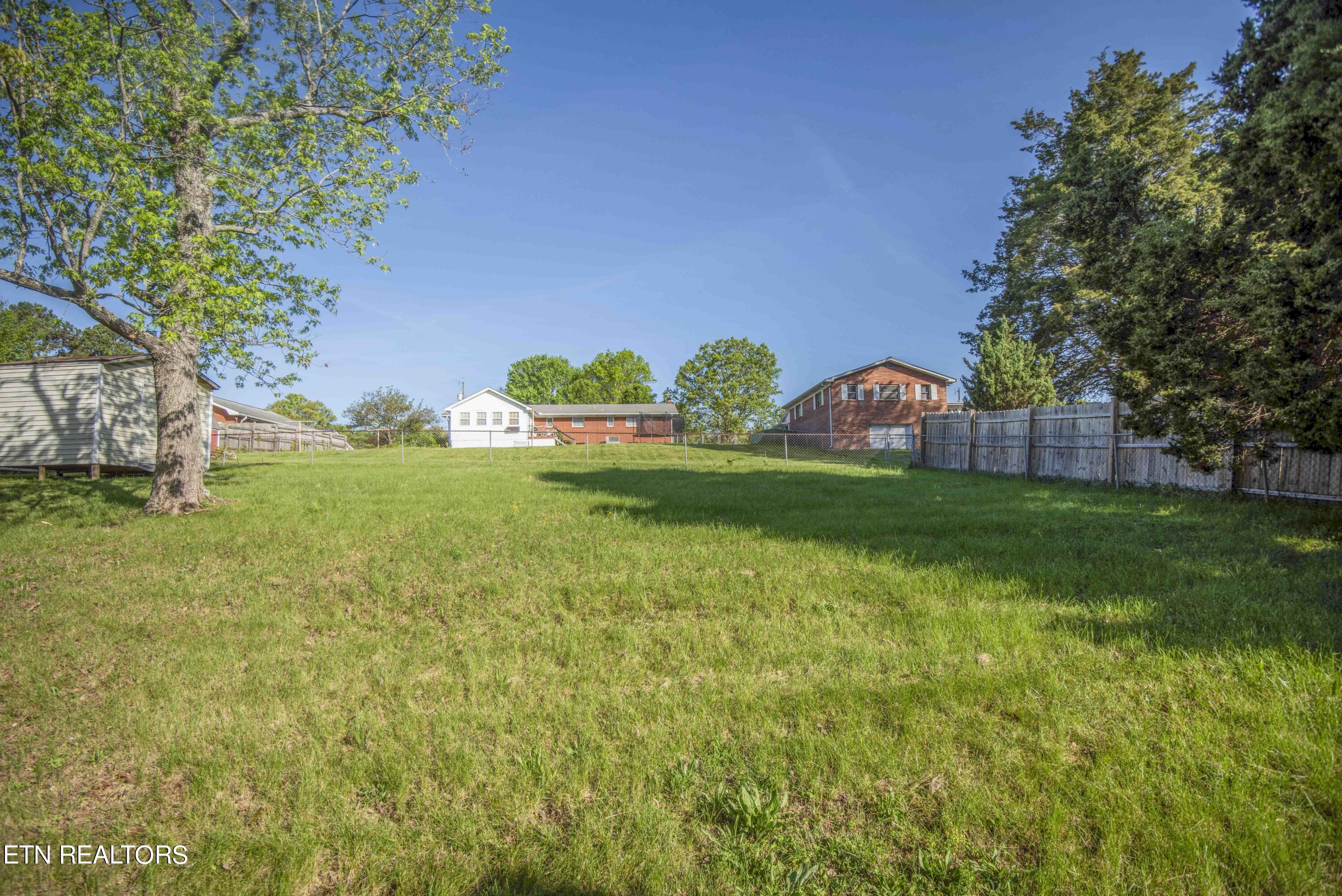 1109 E Emory Road Knoxville TN 37938