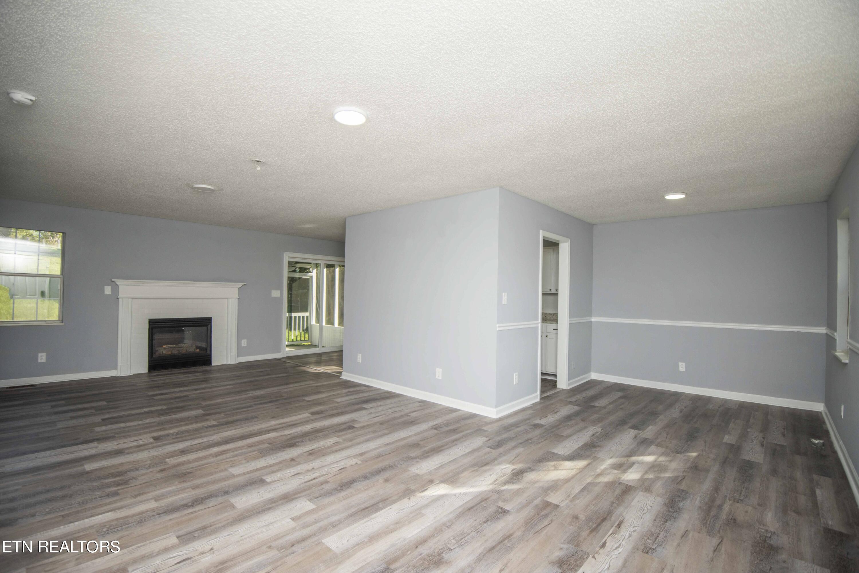 1109 E Emory Road Knoxville TN 37938