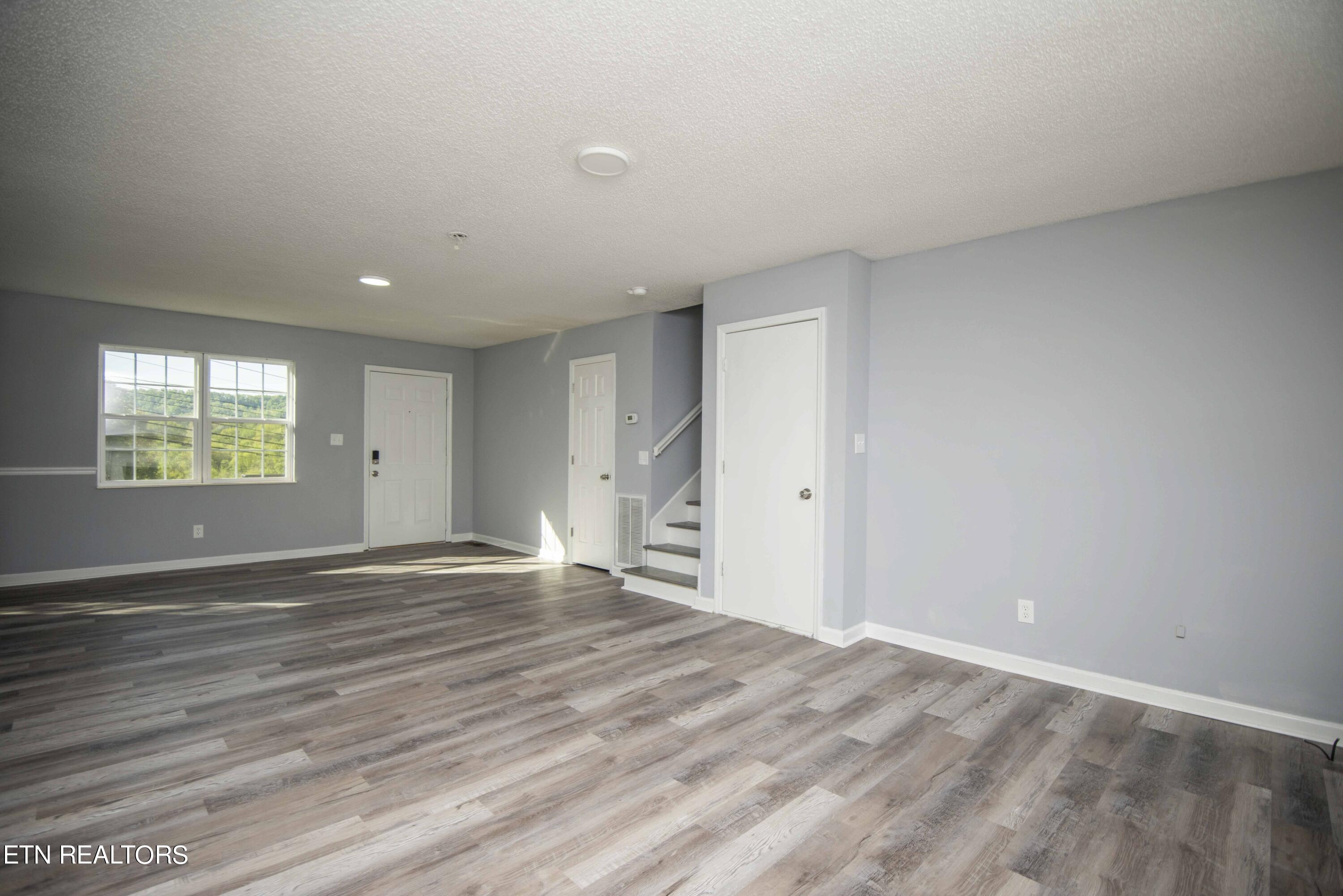 1109 E Emory Road Knoxville TN 37938
