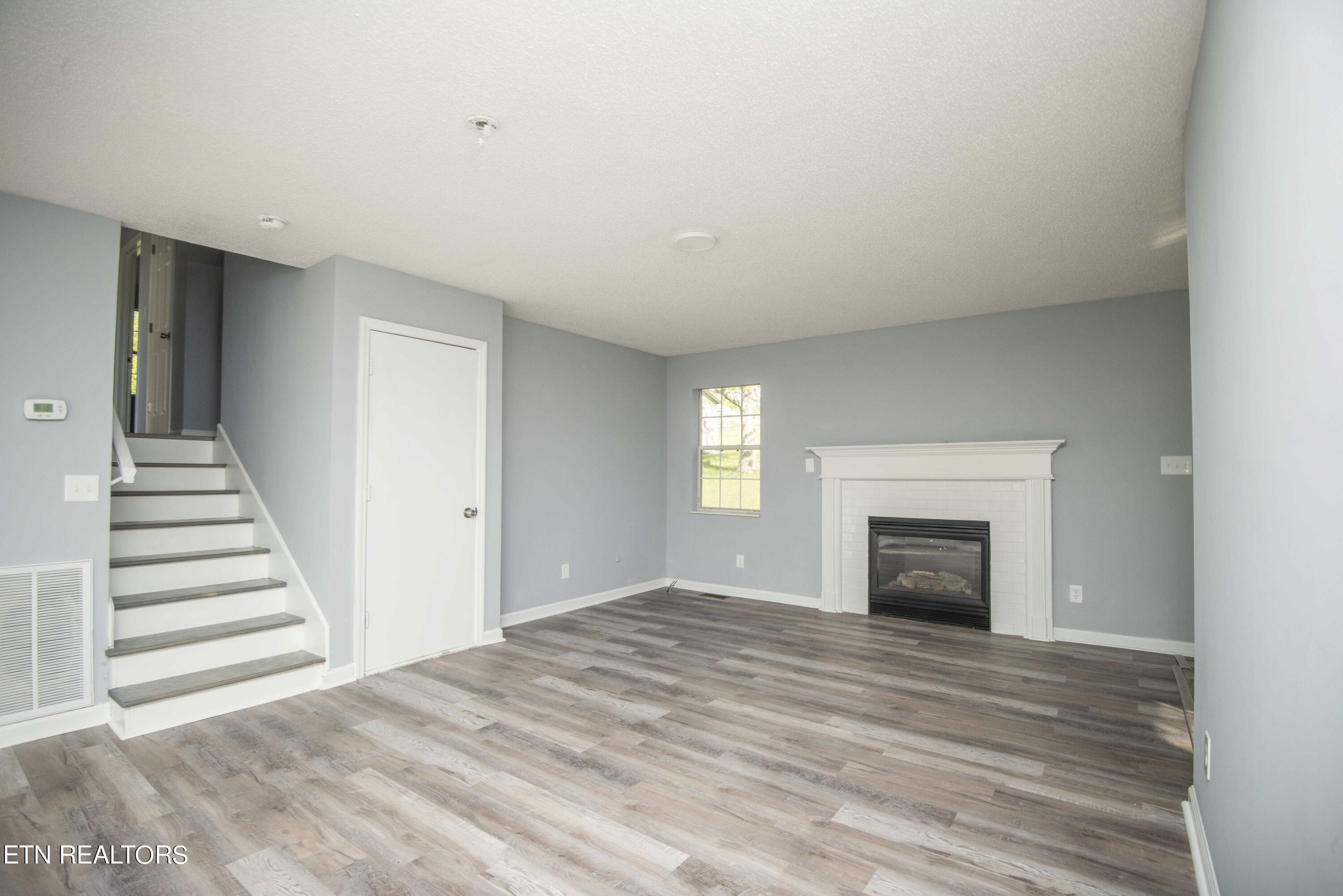 1109 E Emory Road Knoxville TN 37938