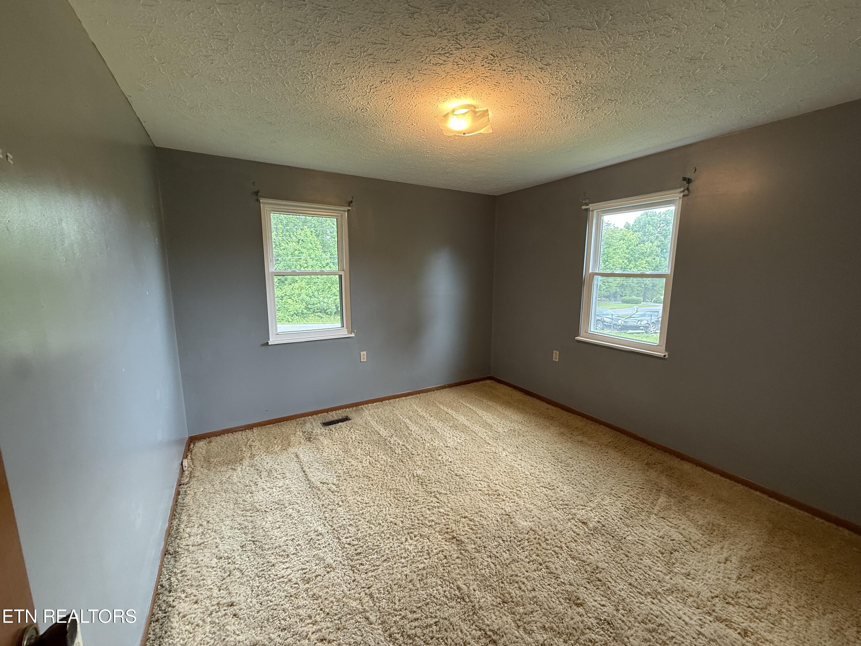 191 Lance Lane Lafollette TN 37766