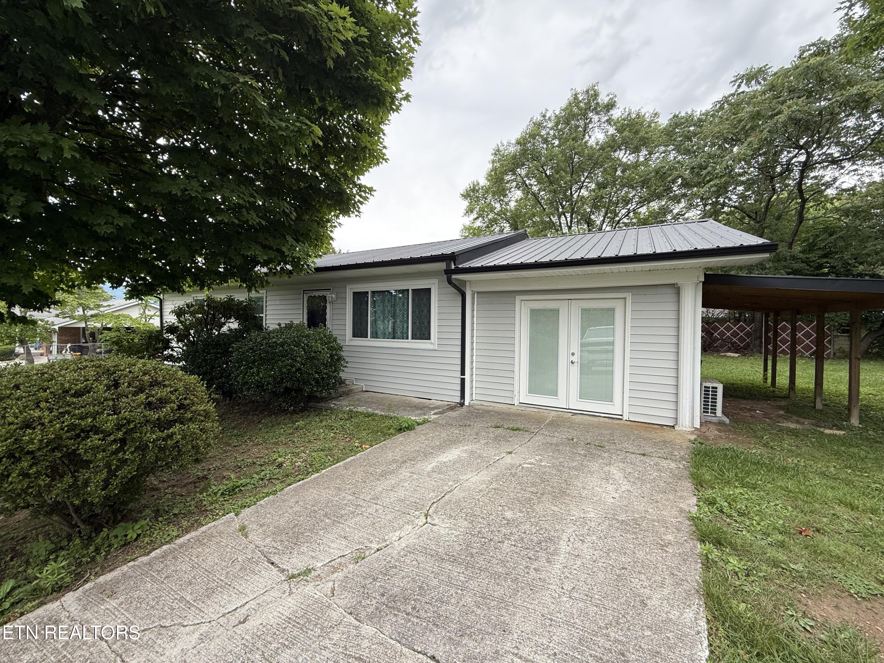 191 Lance Lane Lafollette TN 37766