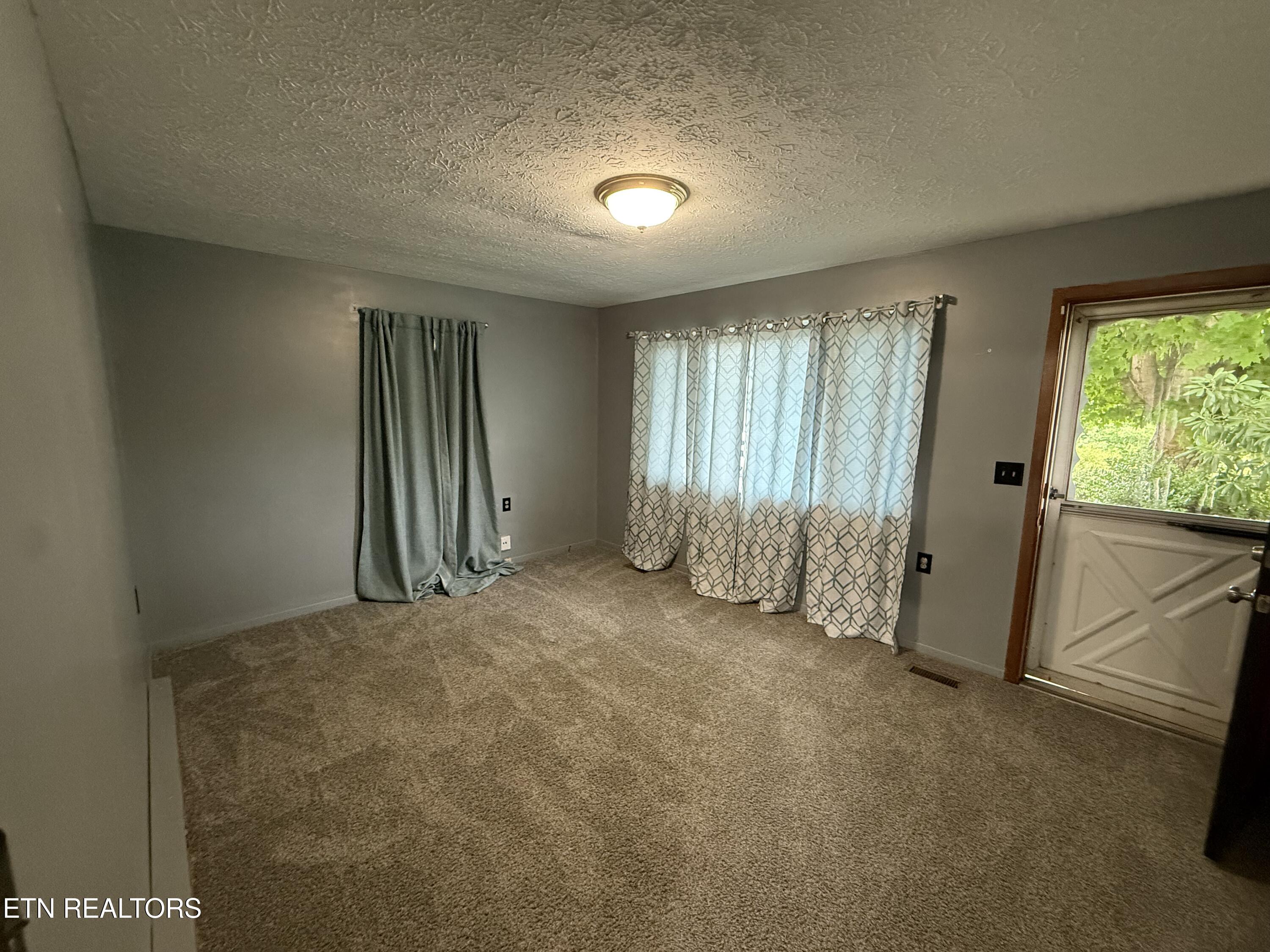 191 Lance Lane Lafollette TN 37766