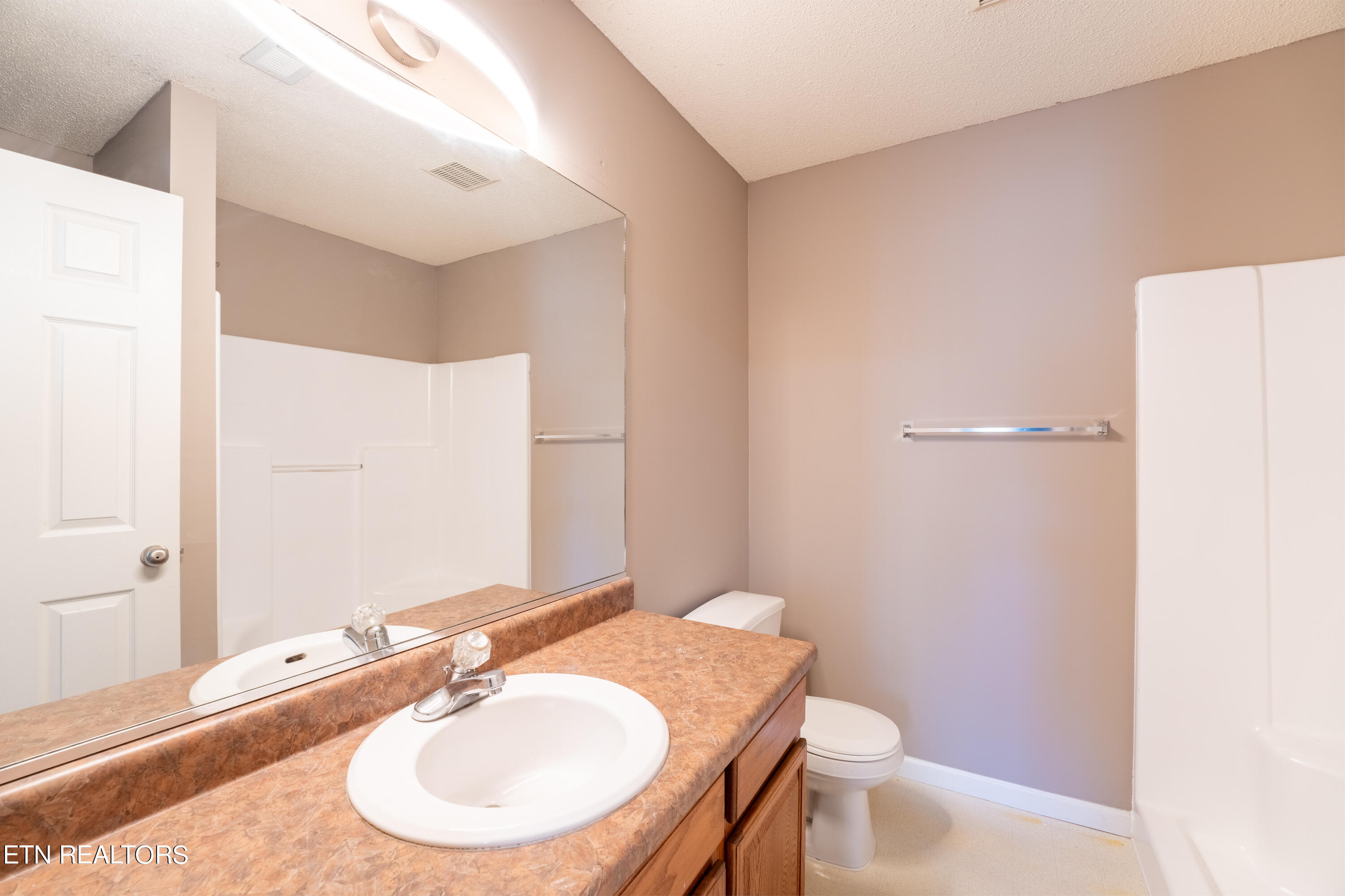 334 Hawthorne Oaks Way Powell TN 37849