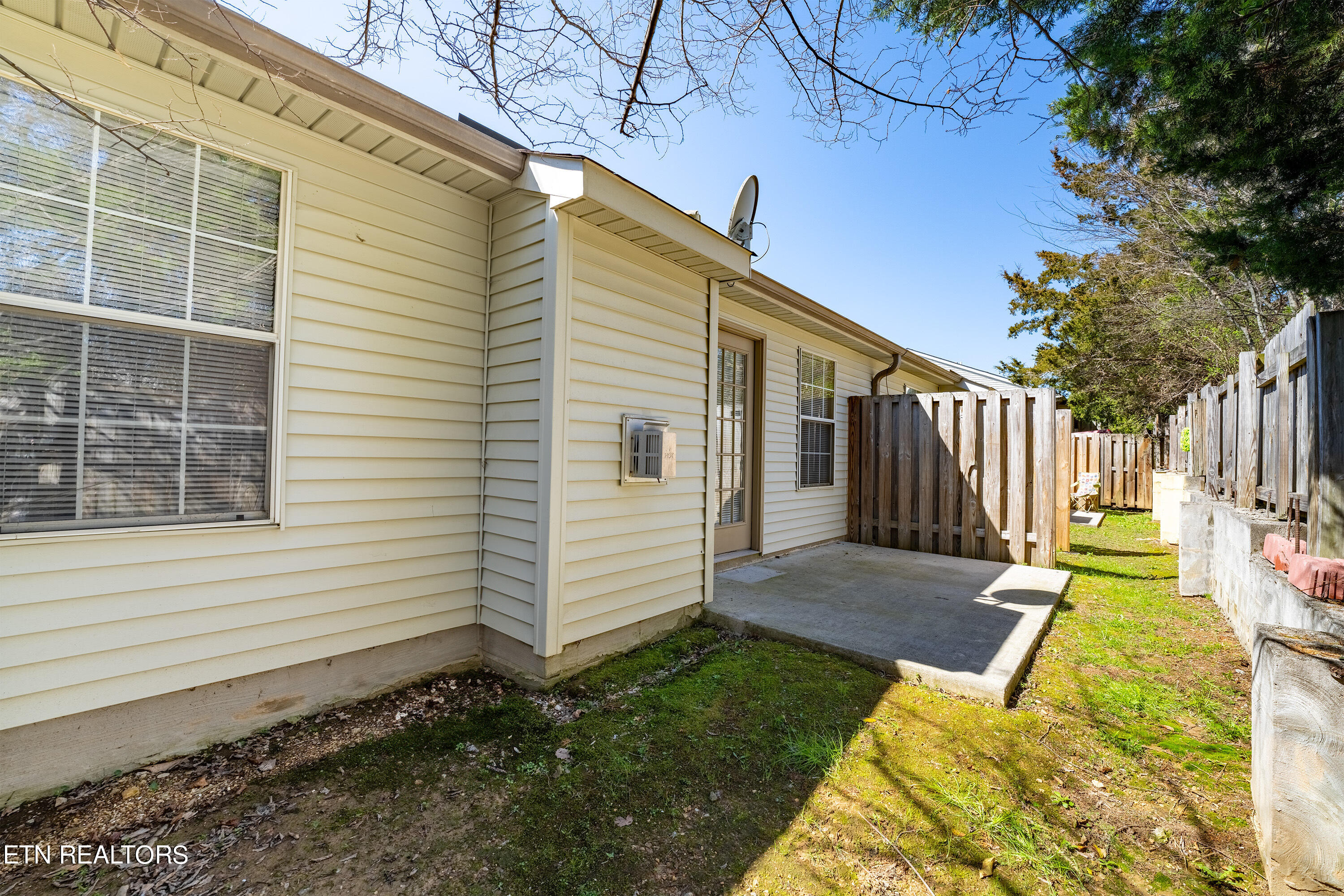 334 Hawthorne Oaks Way Powell TN 37849