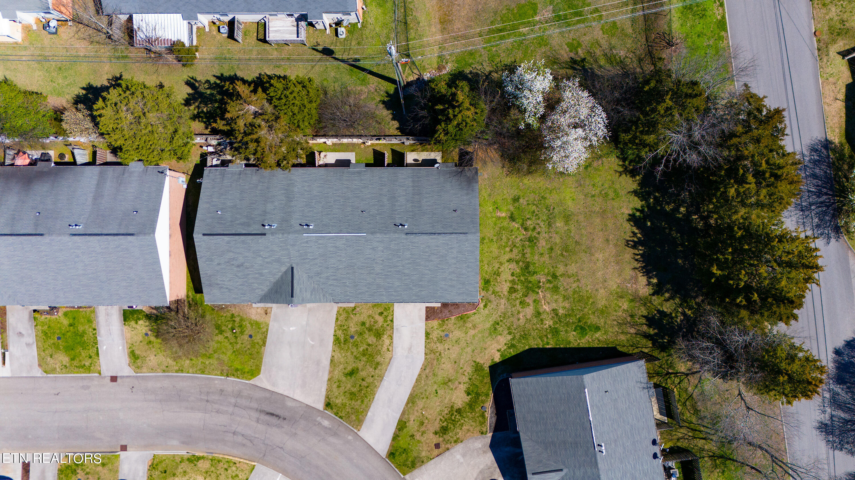 334 Hawthorne Oaks Way Powell TN 37849