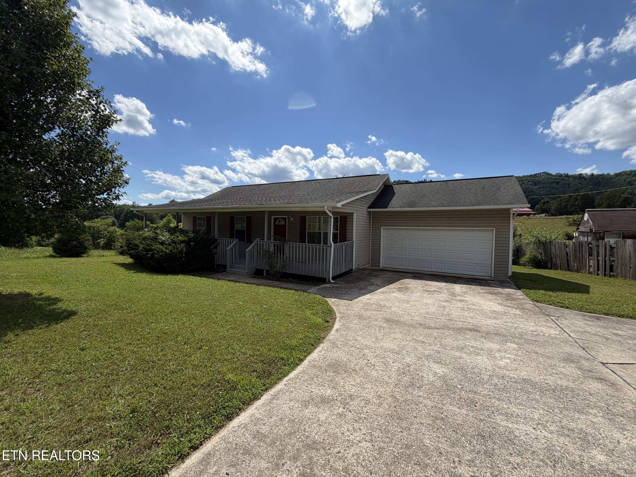 3175 Dutch Valley Road Clinton TN 37716