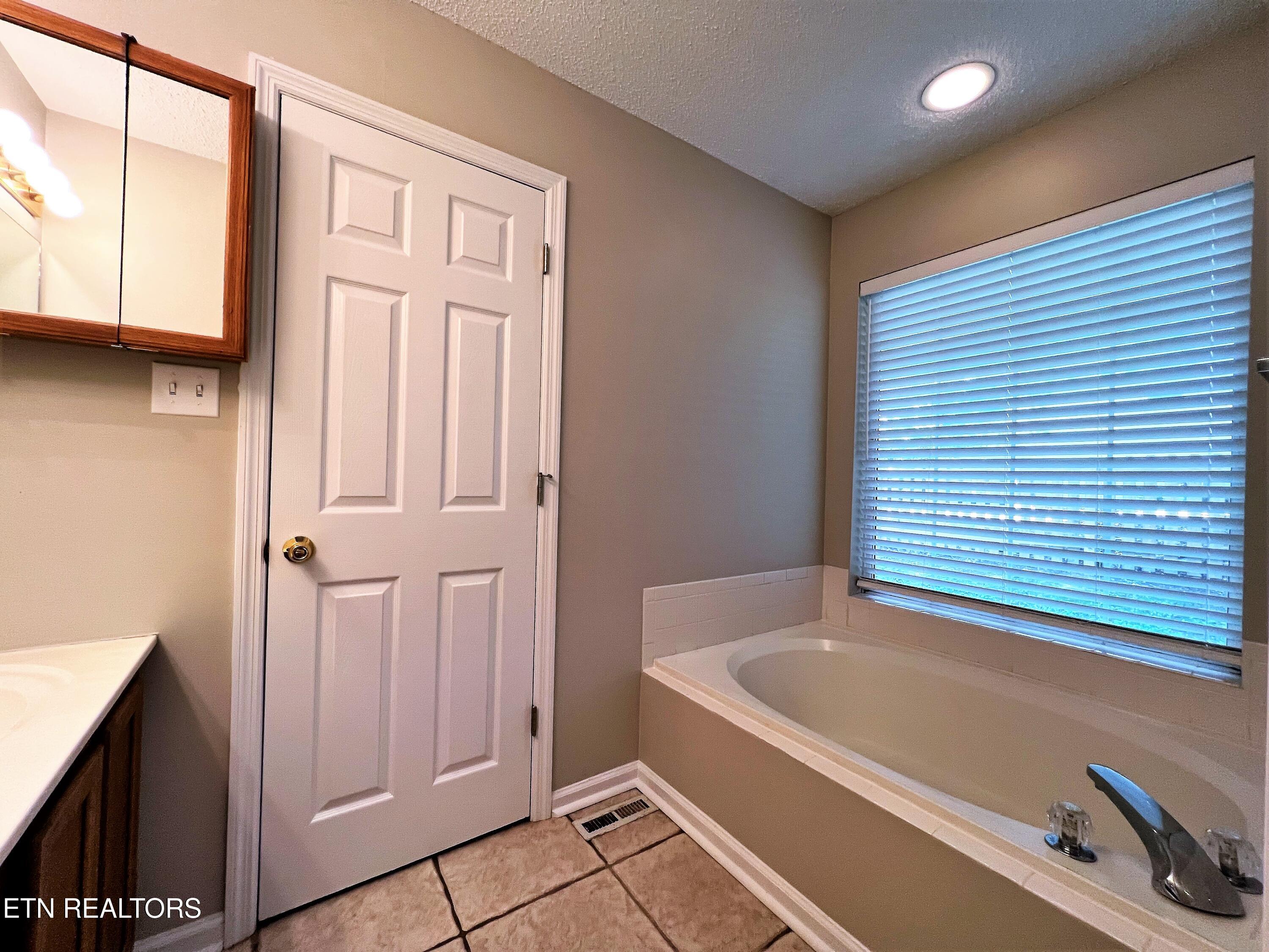 6017 Tennyson Drive Knoxville TN 37909