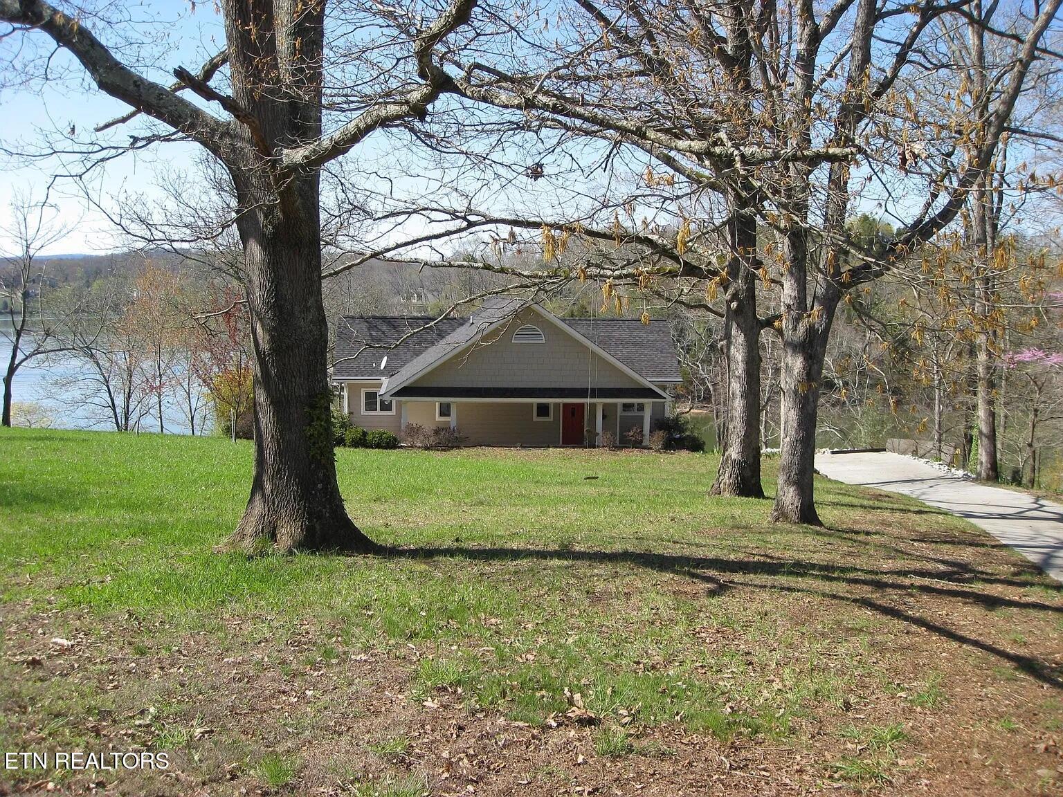 104 Hilltop Drive Kingston TN 37763
