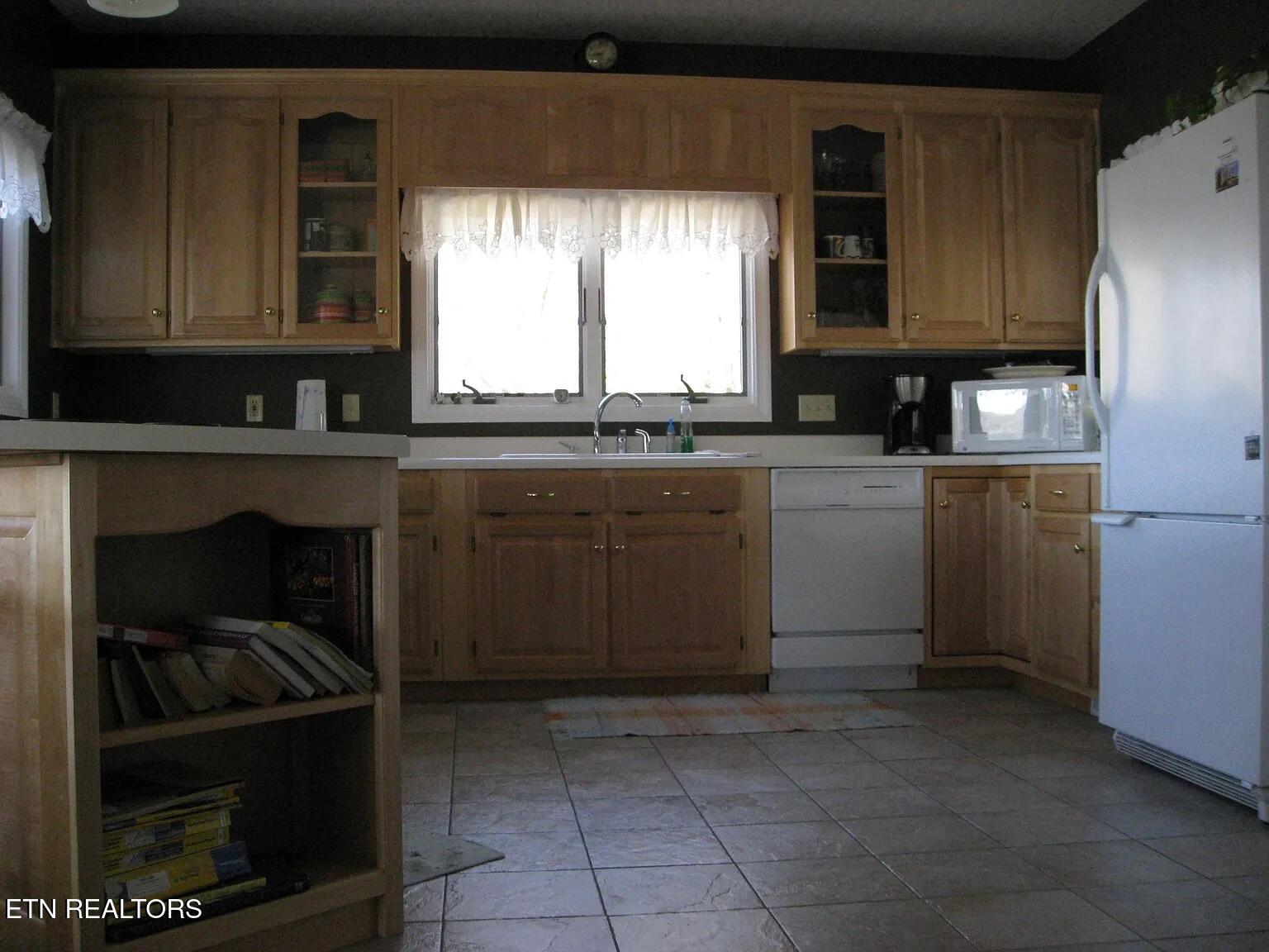 104 Hilltop Drive Kingston TN 37763