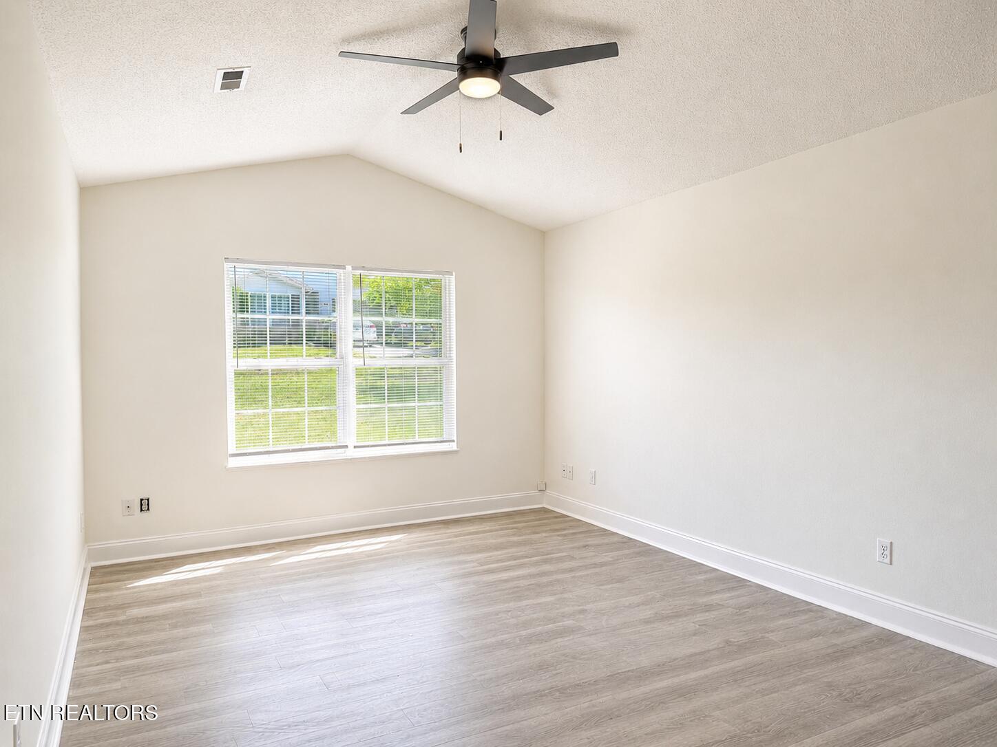1604 Sails Way Knoxville TN 37932