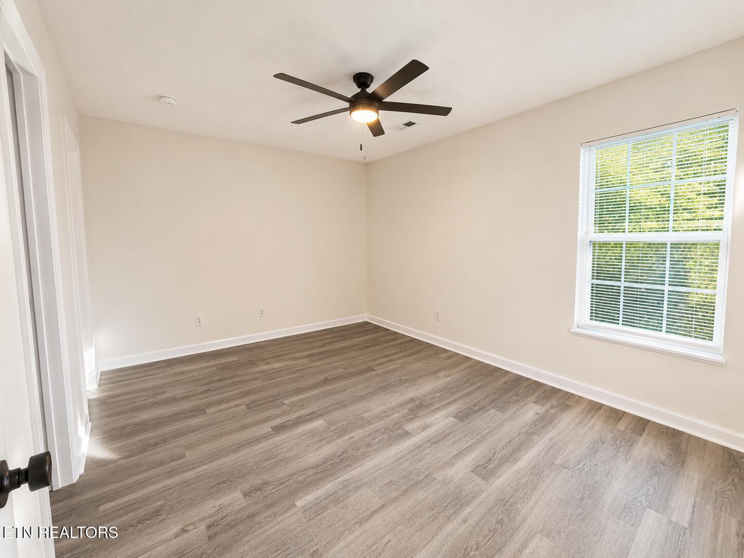 1604 Sails Way Knoxville TN 37932
