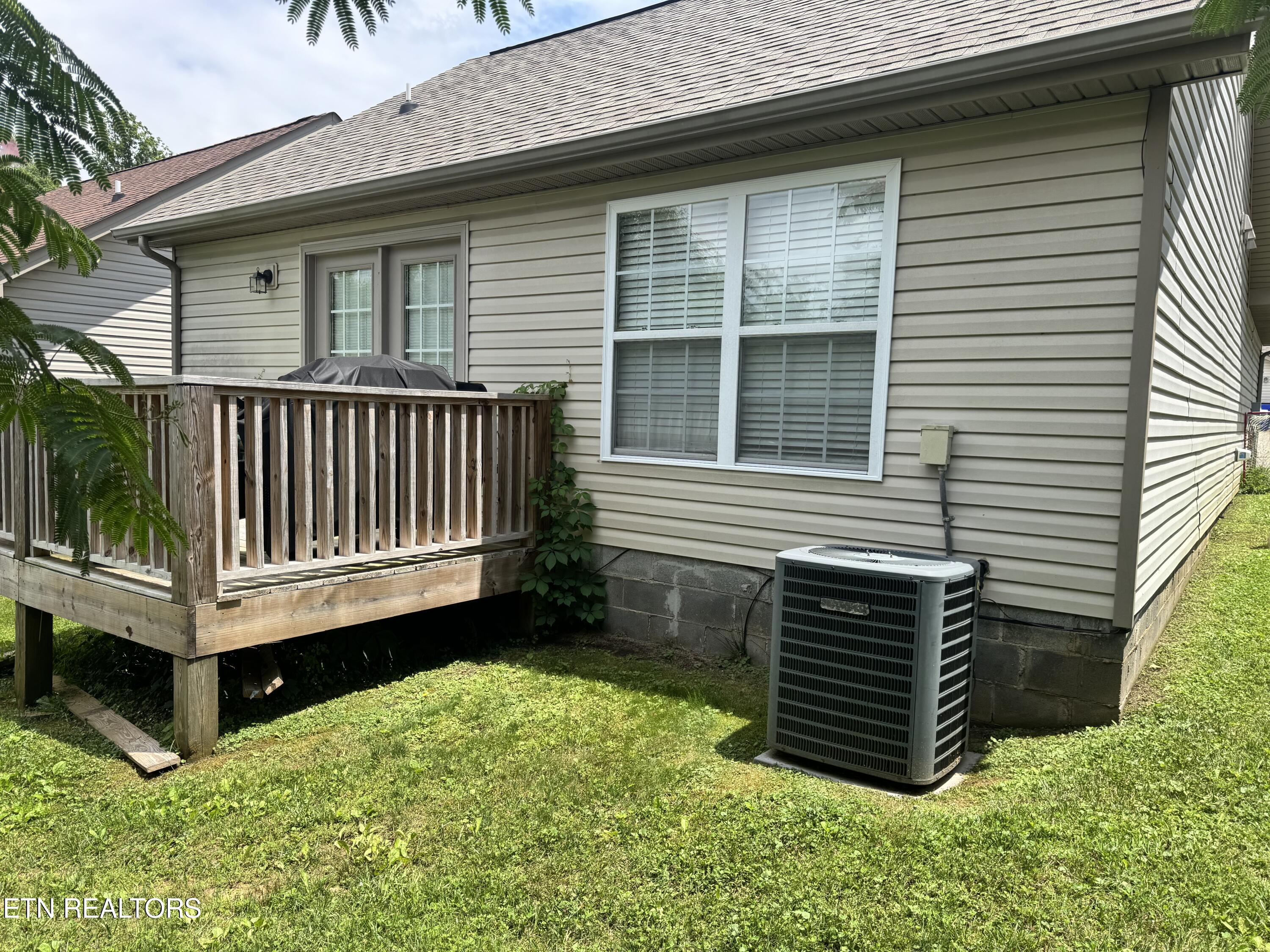1521 Sails Way Knoxville TN 37932