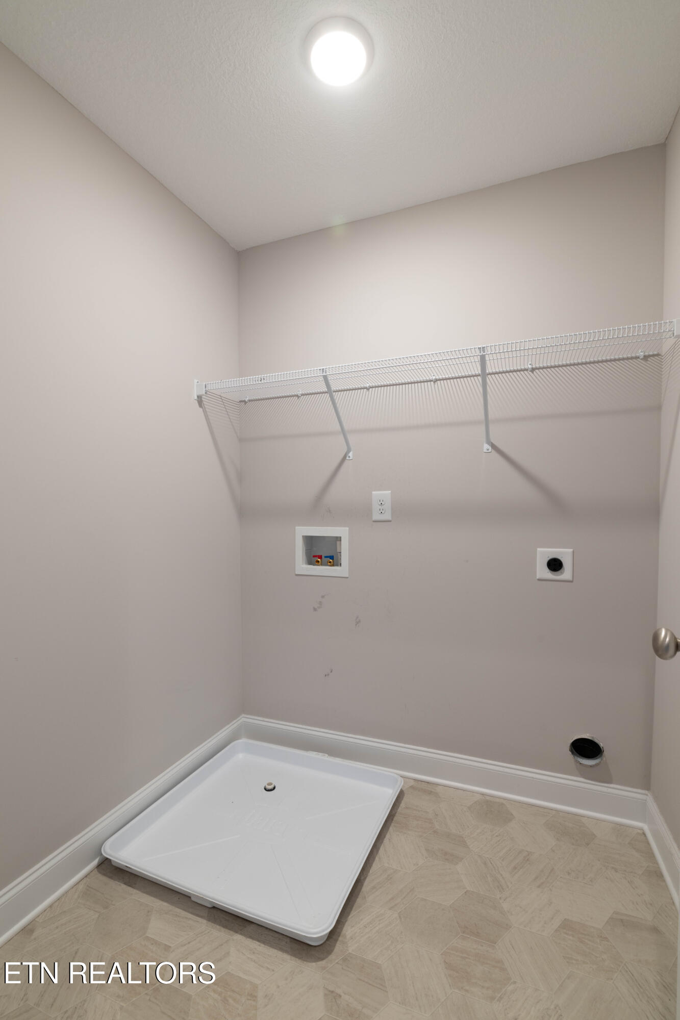338 Broadberry Avenue Oak Ridge TN 37830