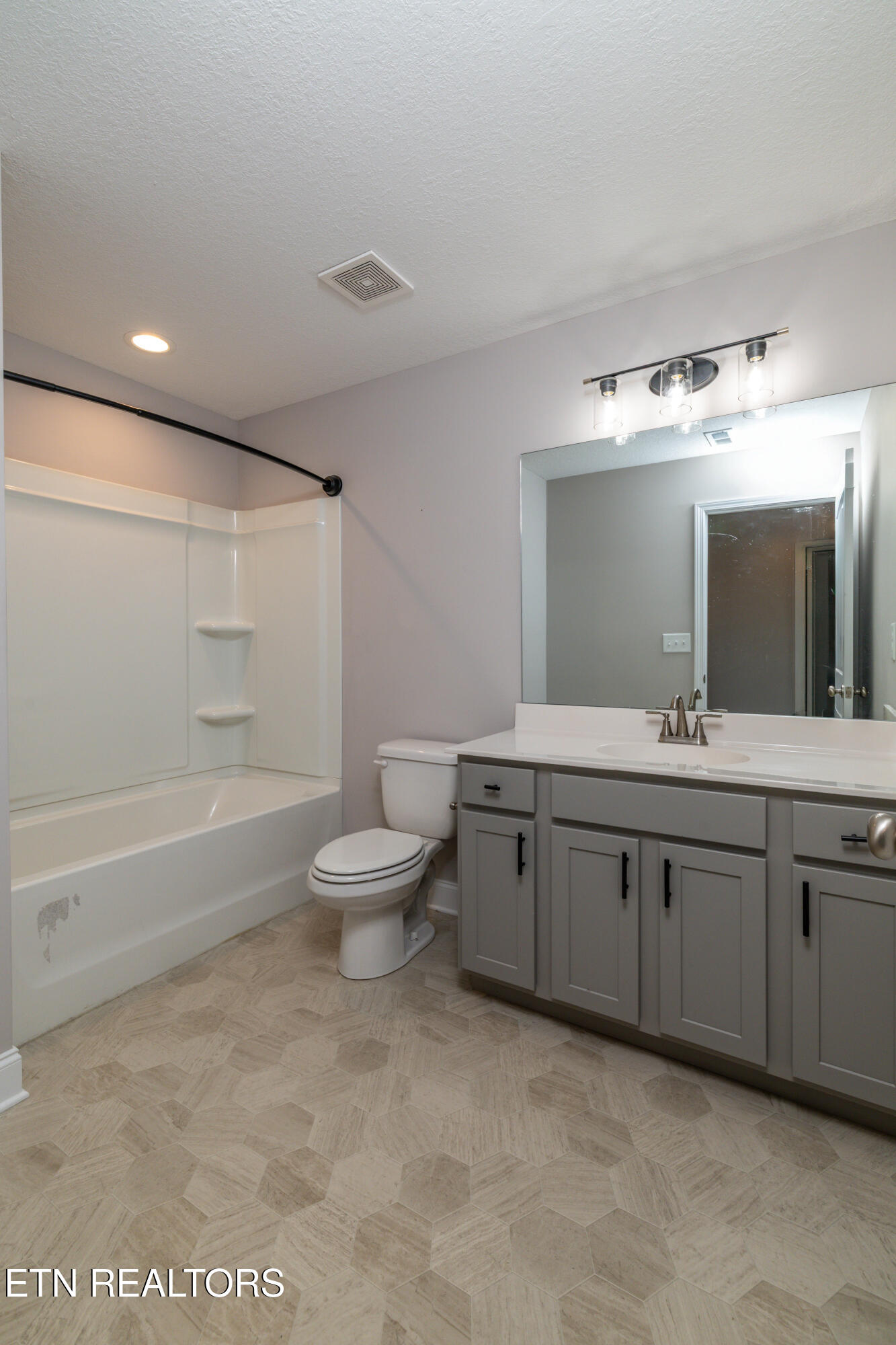 338 Broadberry Avenue Oak Ridge TN 37830