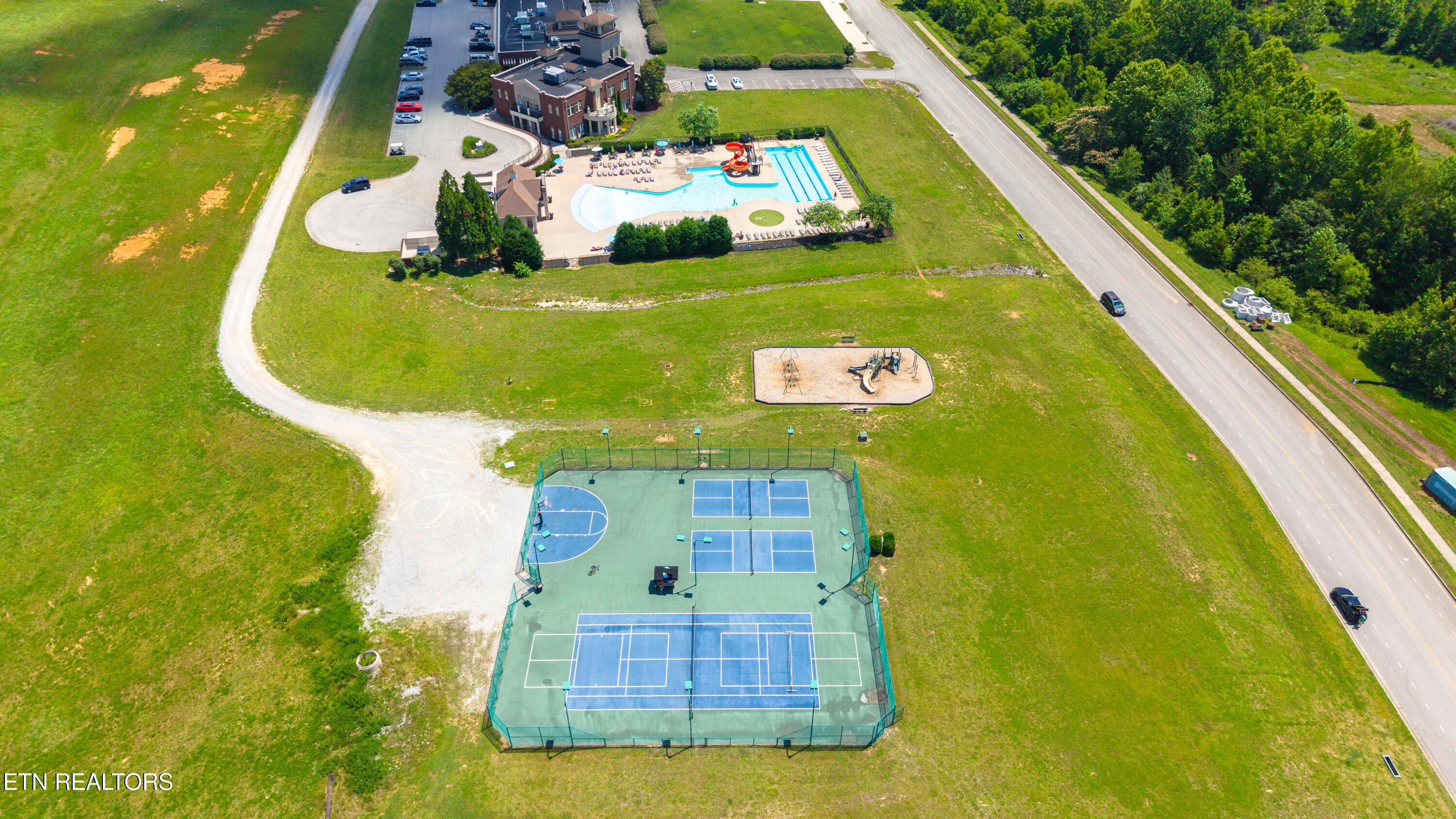 338 Broadberry Avenue Oak Ridge TN 37830