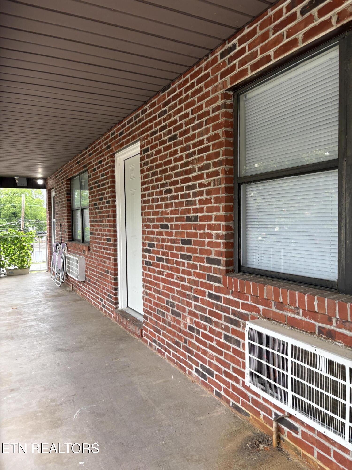 128 S 3rd Street Kingston TN 37763