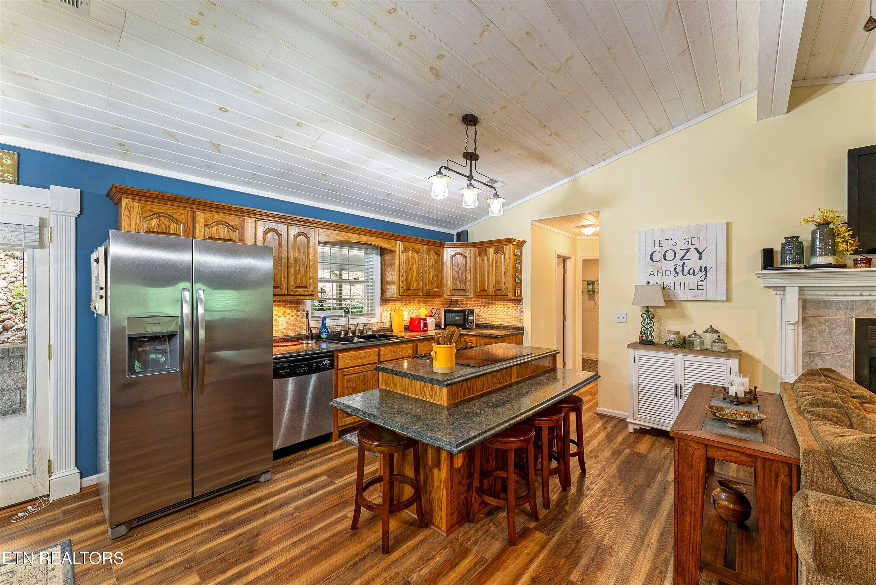 519 Country Oaks Drive Pigeon Forge TN 37863