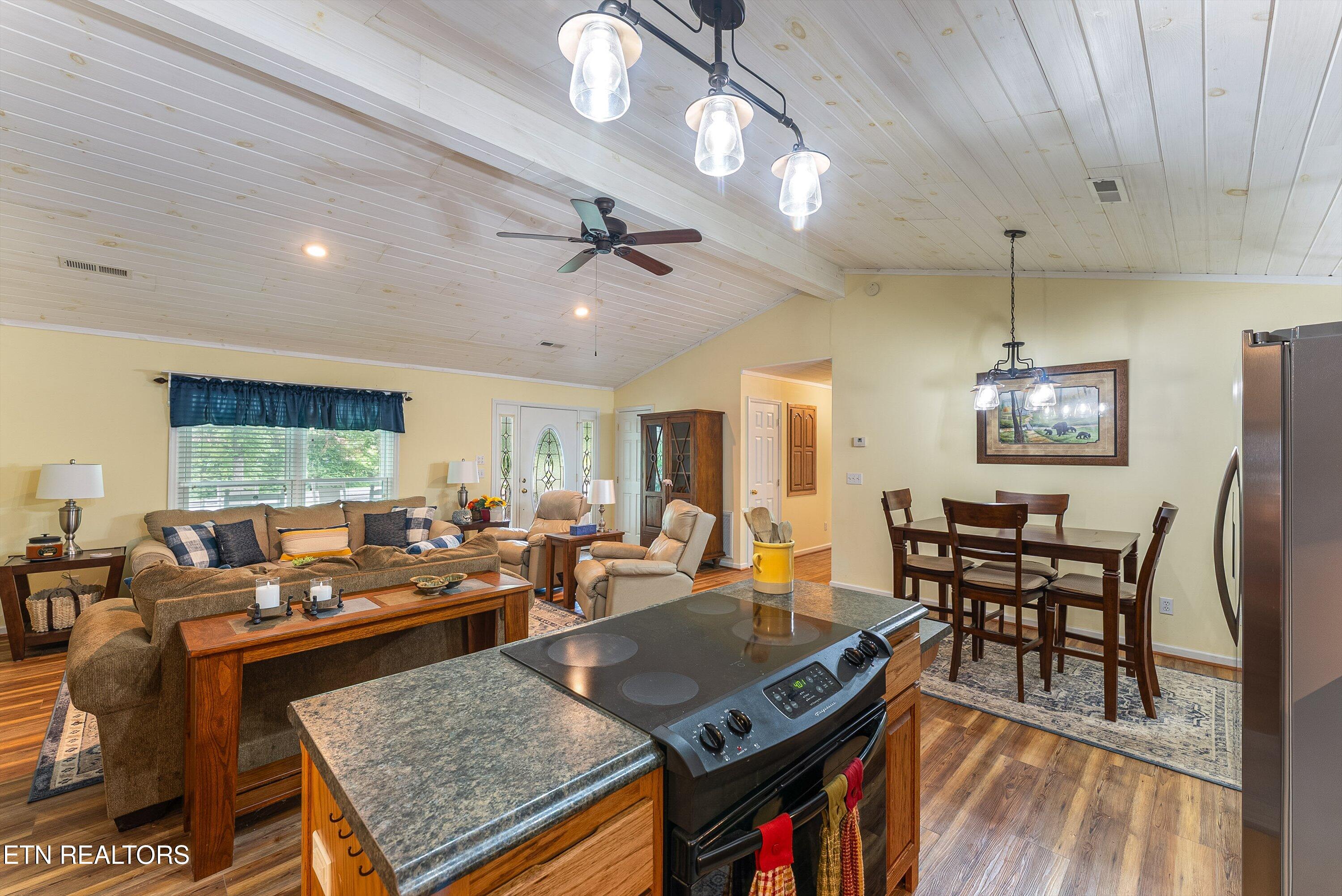 519 Country Oaks Drive Pigeon Forge TN 37863