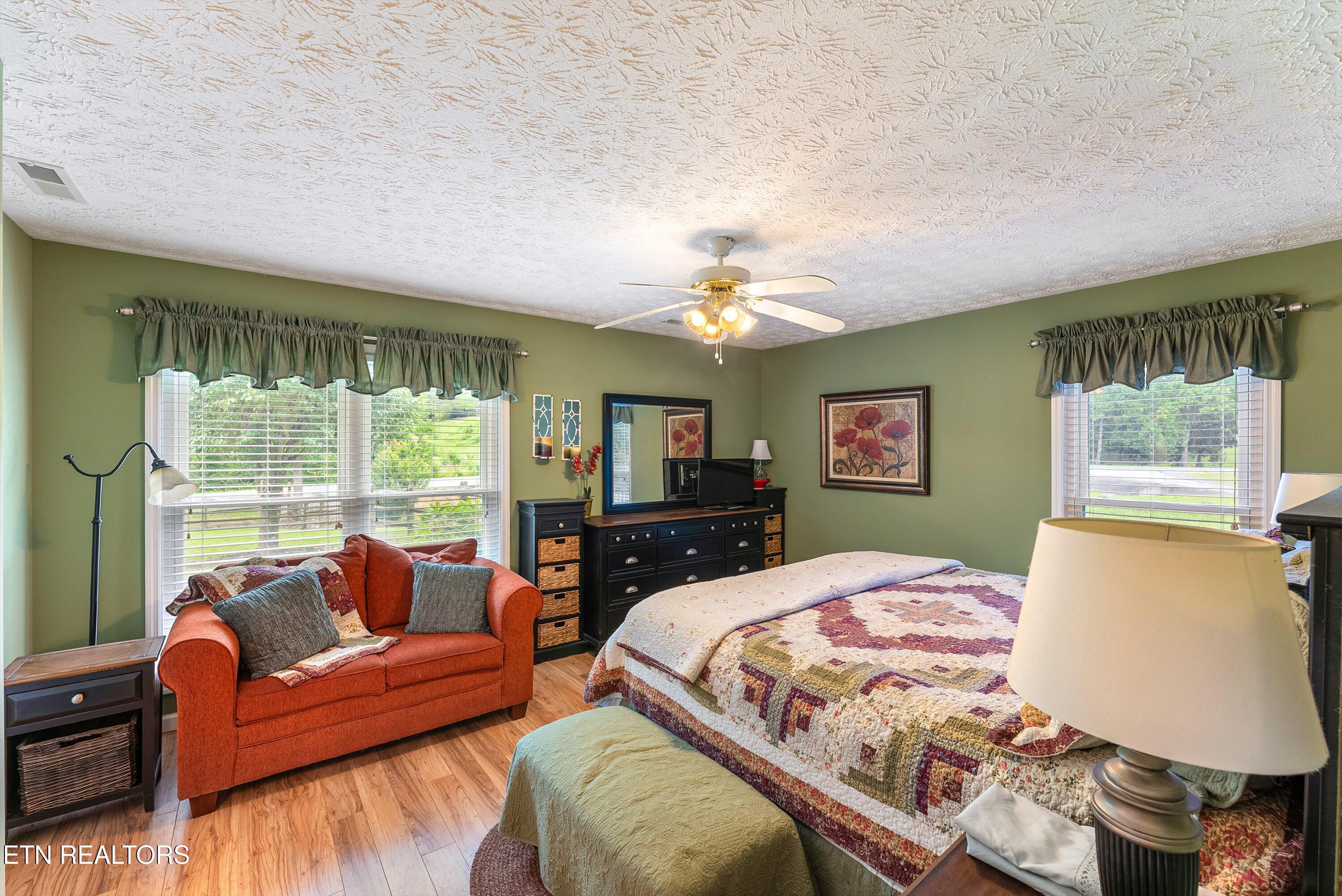 519 Country Oaks Drive Pigeon Forge TN 37863